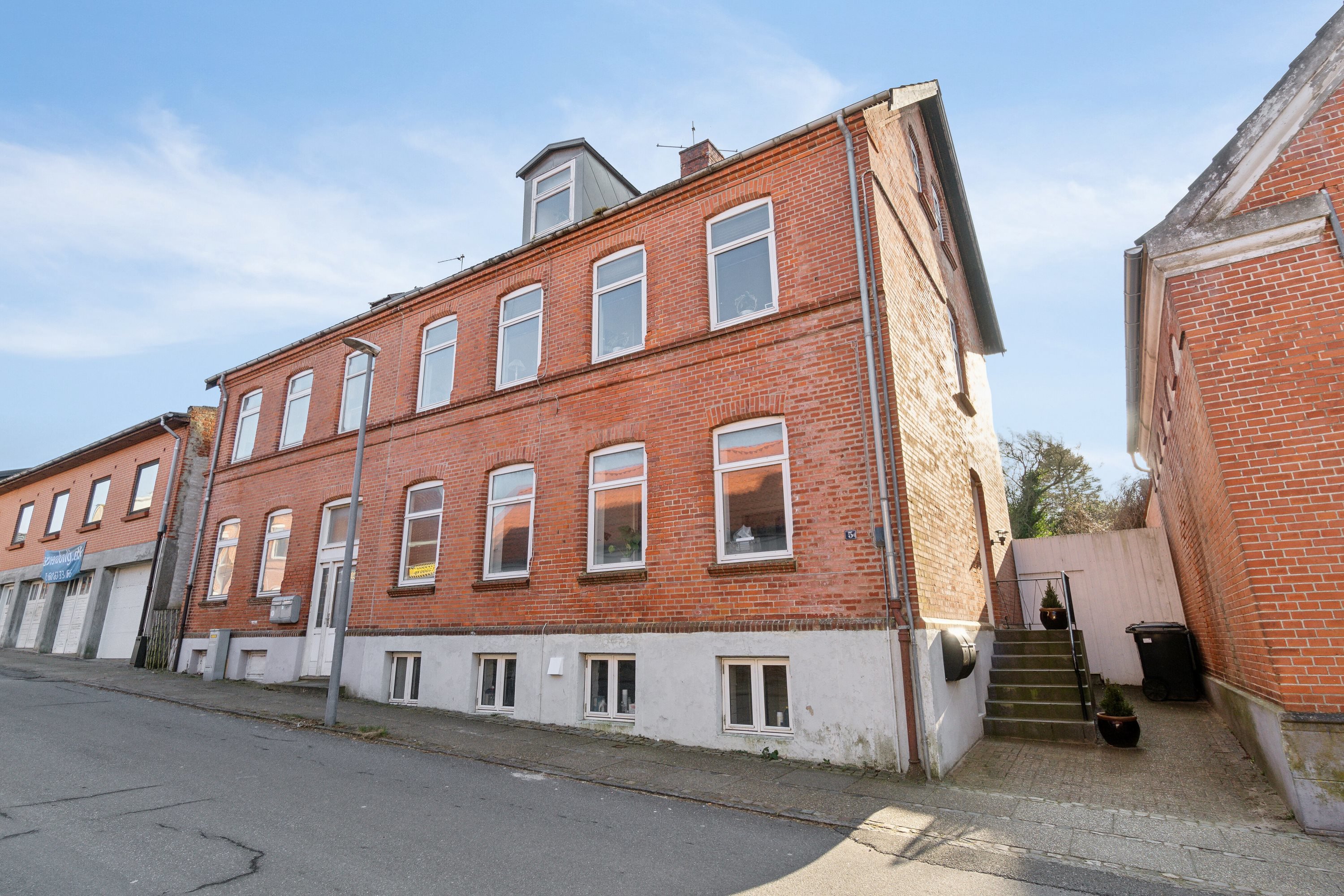 Miniaturebillede 1: . Billede af Enggade 5, 1., 7600 Struer