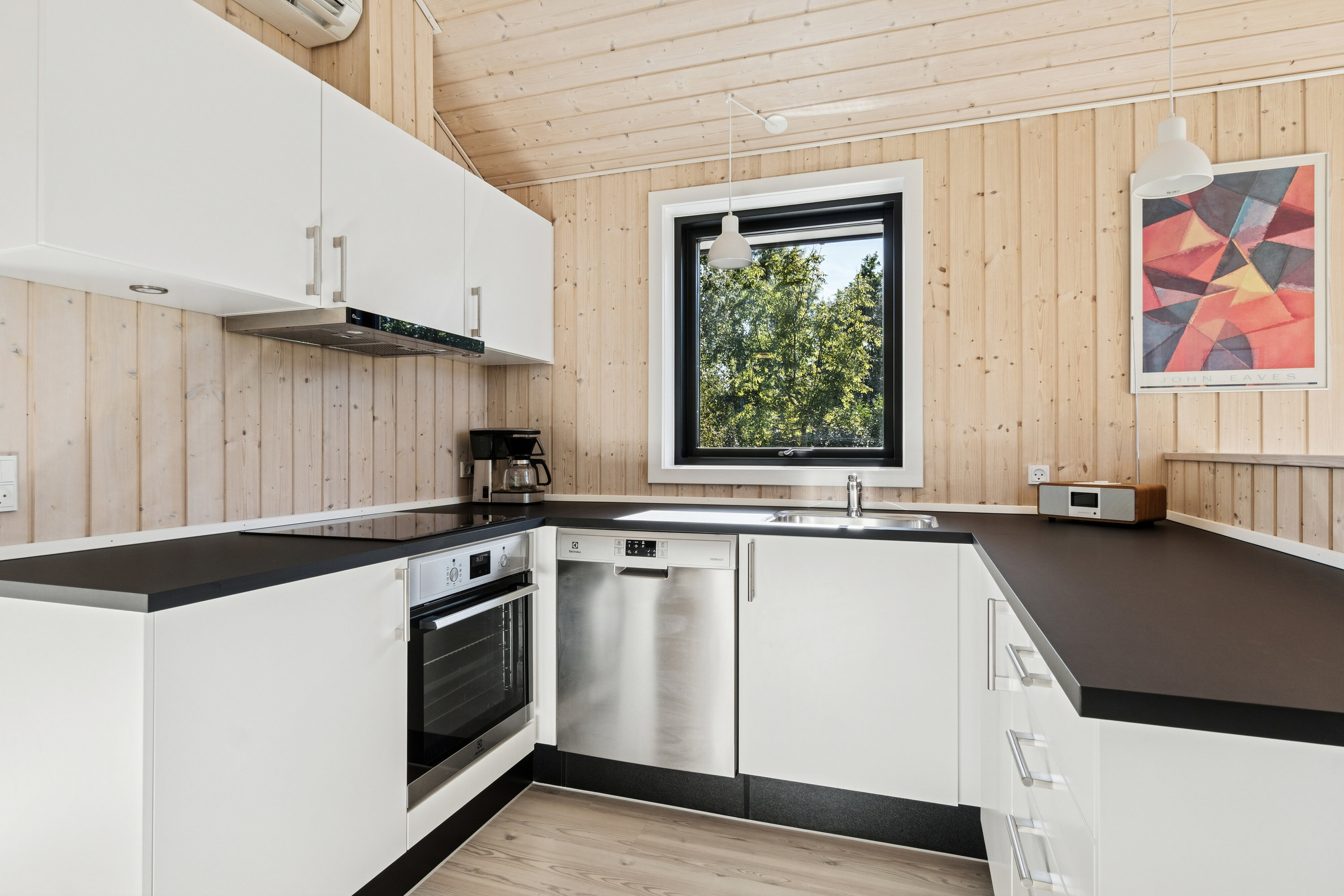 Fremhævet køkken billede i fuldskærmstilstand. Billede af Abildhøj 3, Veddinge, 4540 Fårevejle