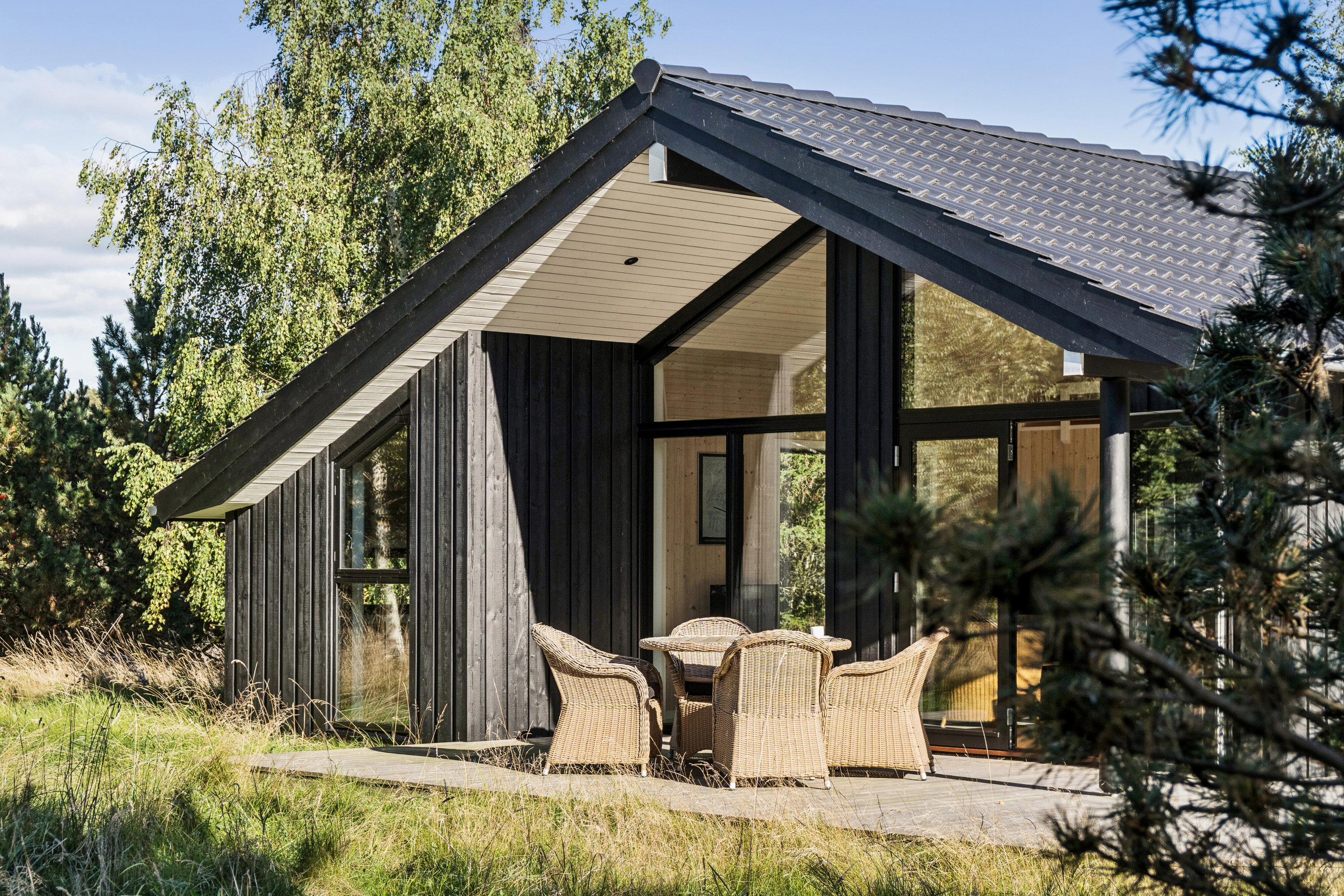 Fremhævet set fra haven billede i fuldskærmstilstand. Billede af Abildhøj 3, Veddinge, 4540 Fårevejle