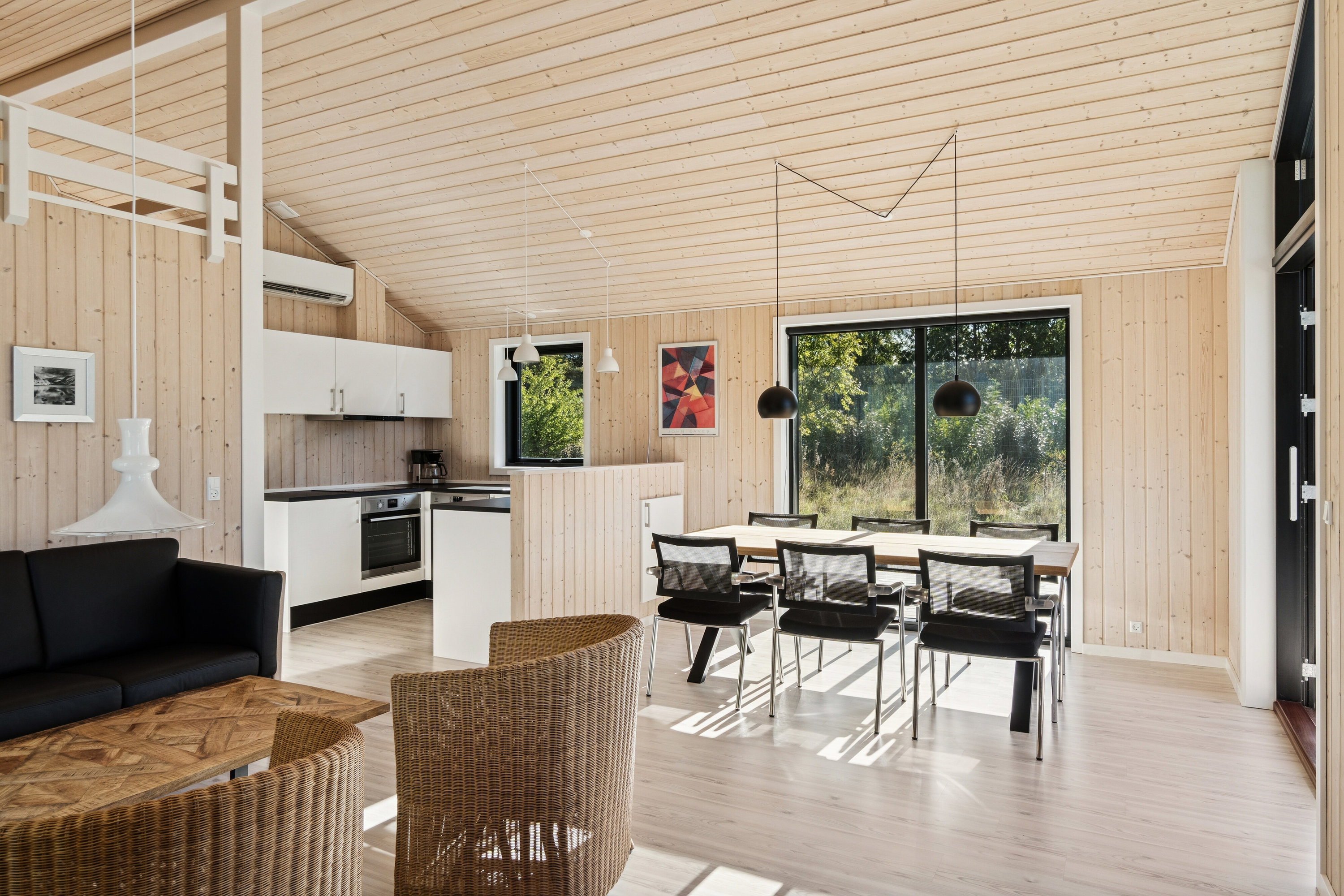 Fremhævet stue billede i fuldskærmstilstand. Billede af Abildhøj 3, Veddinge, 4540 Fårevejle