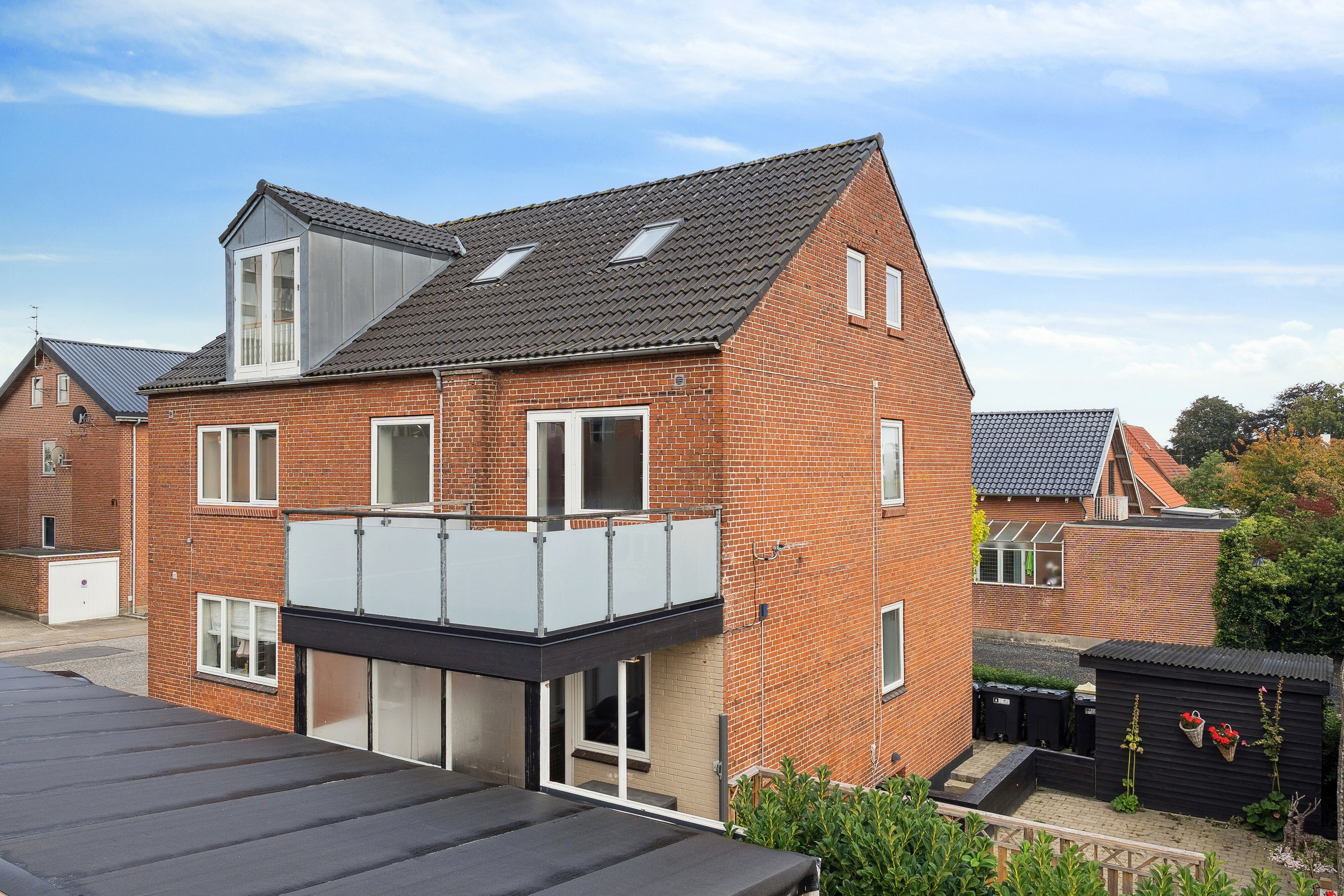 Fremhævet udendørs billede i fuldskærmstilstand. Billede af Kampmannsgade 7, 1., 7400 Herning