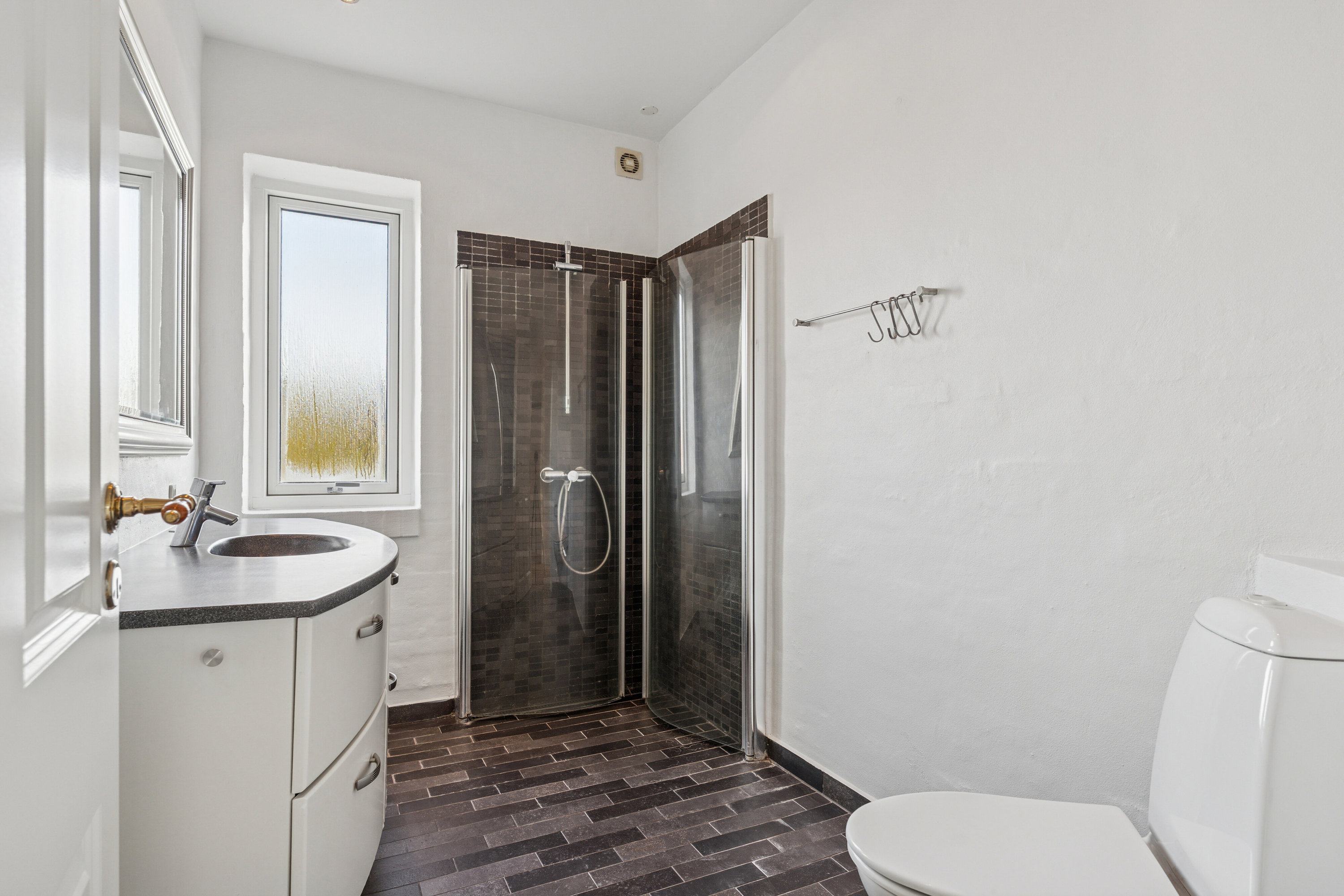 Fremhævet badeværelse billede i fuldskærmstilstand. Billede af Kampmannsgade 7, 1., 7400 Herning