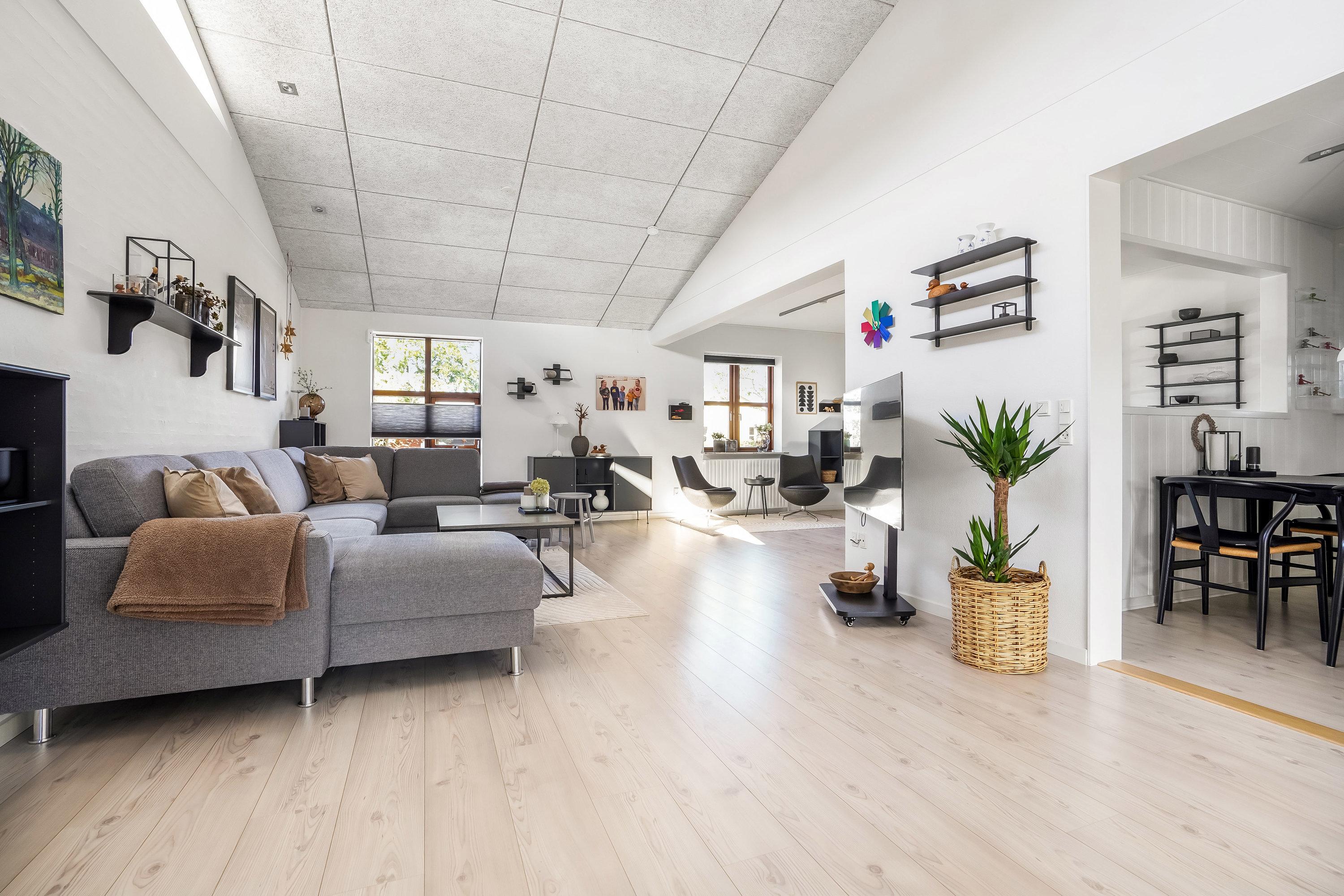 Miniaturebillede 2: stue. Billede af Ahornvej 1, 7200 Grindsted