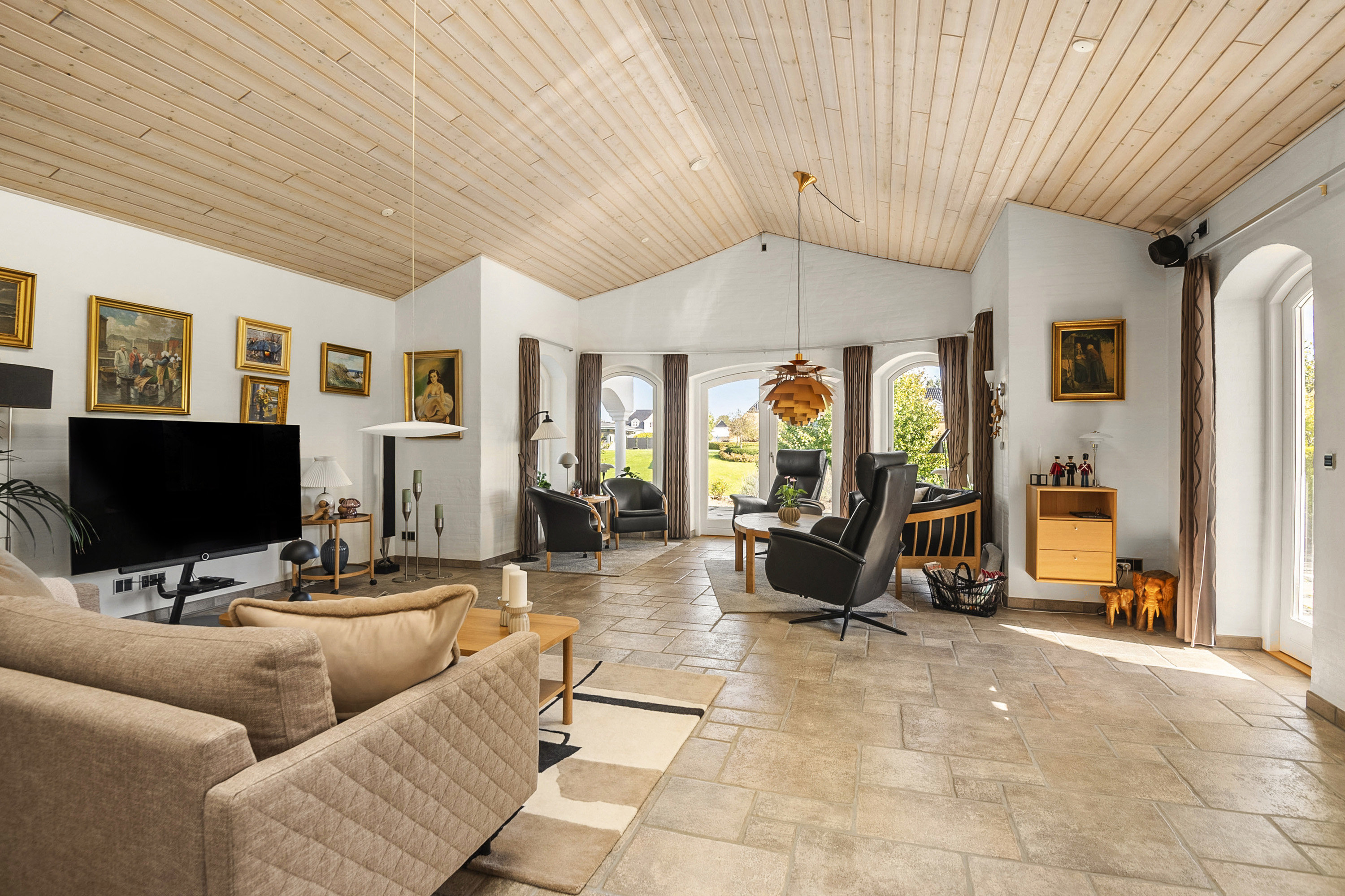 Fremhævet stue billede i fuldskærmstilstand. Billede af Bjerget 20, 6800 Varde