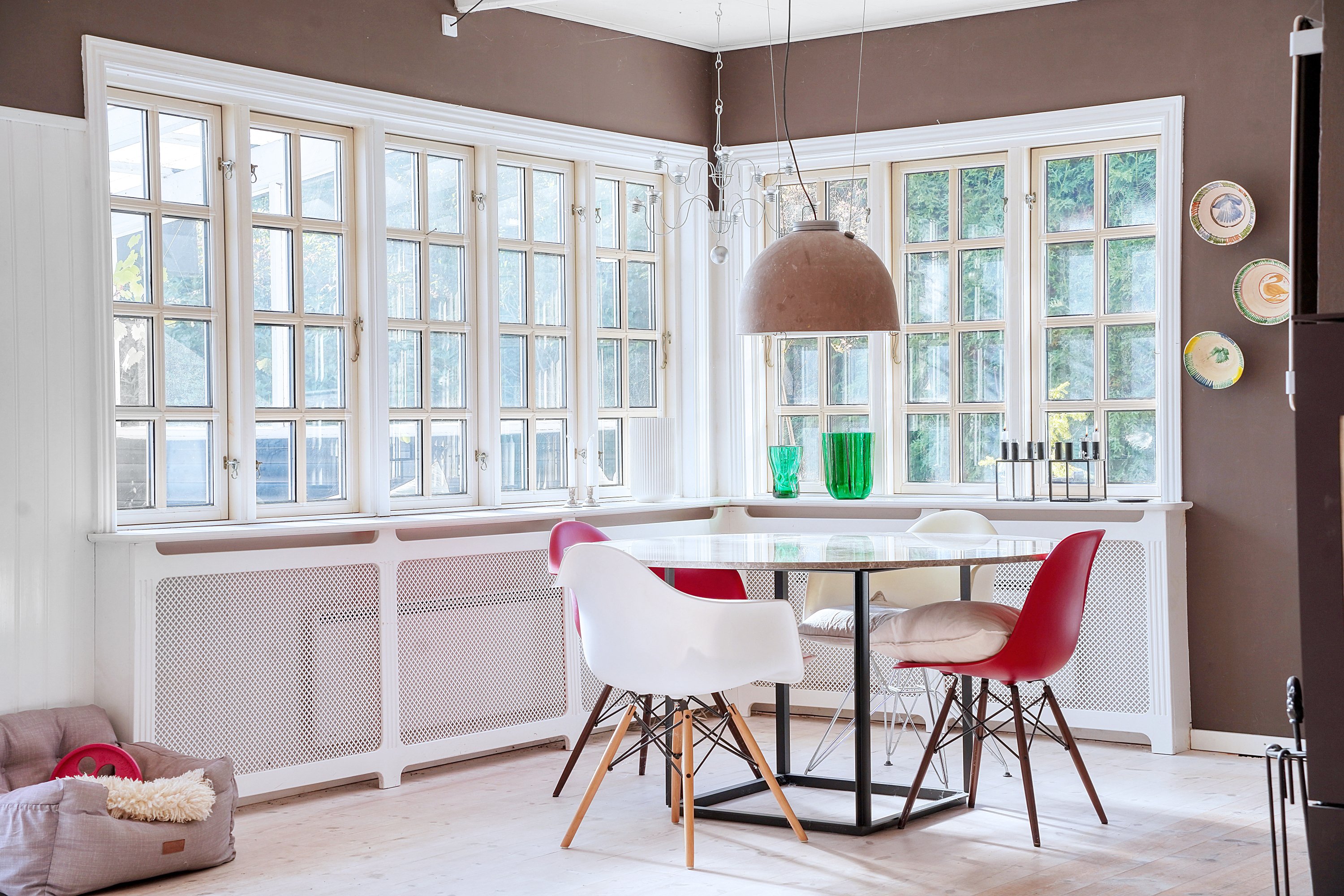 Fremhævet spisestue billede i fuldskærmstilstand. Billede af Kildevænget 6, Kildekrog, 3100 Hornbæk