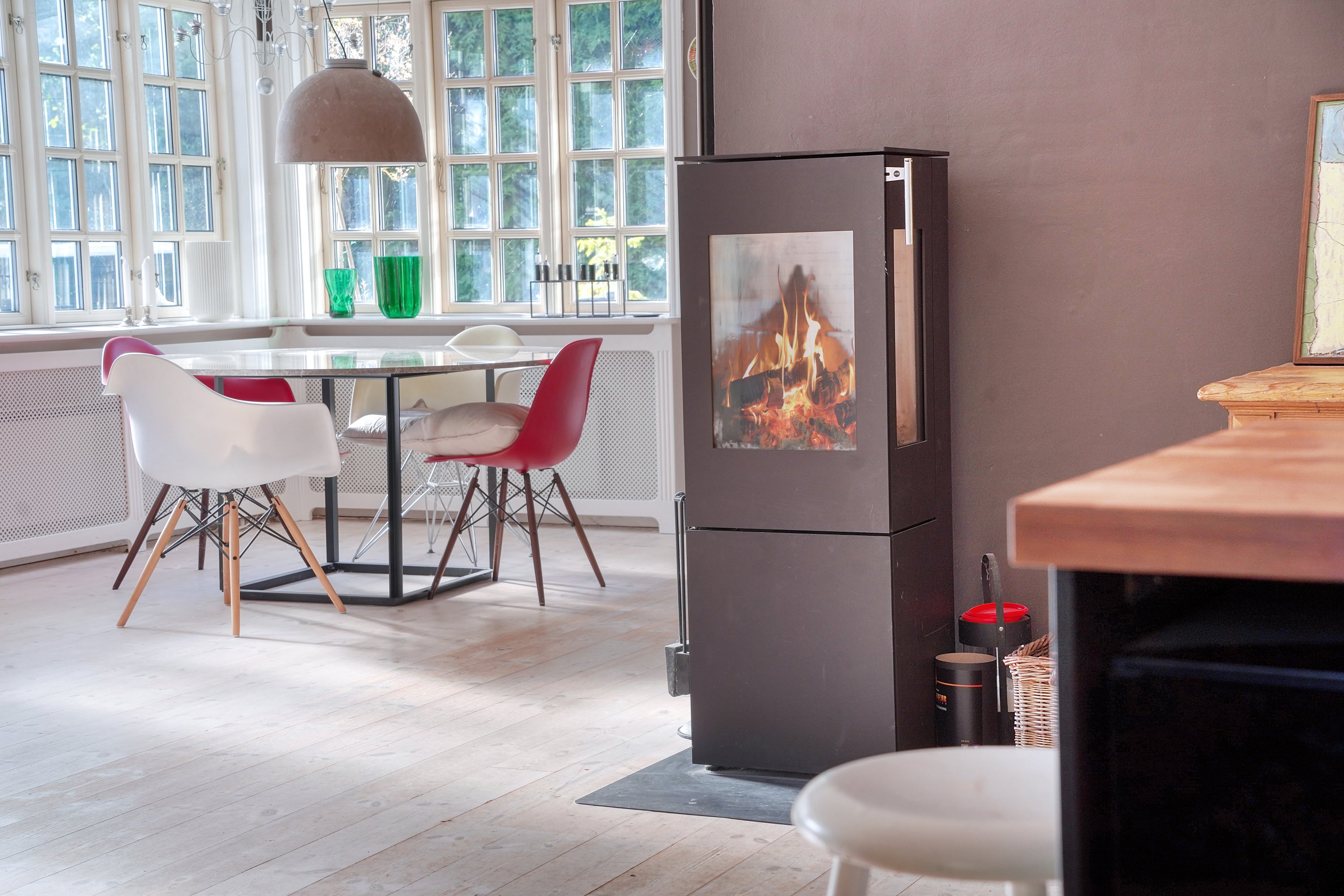 Fremhævet spisestue billede i fuldskærmstilstand. Billede af Kildevænget 6, Kildekrog, 3100 Hornbæk