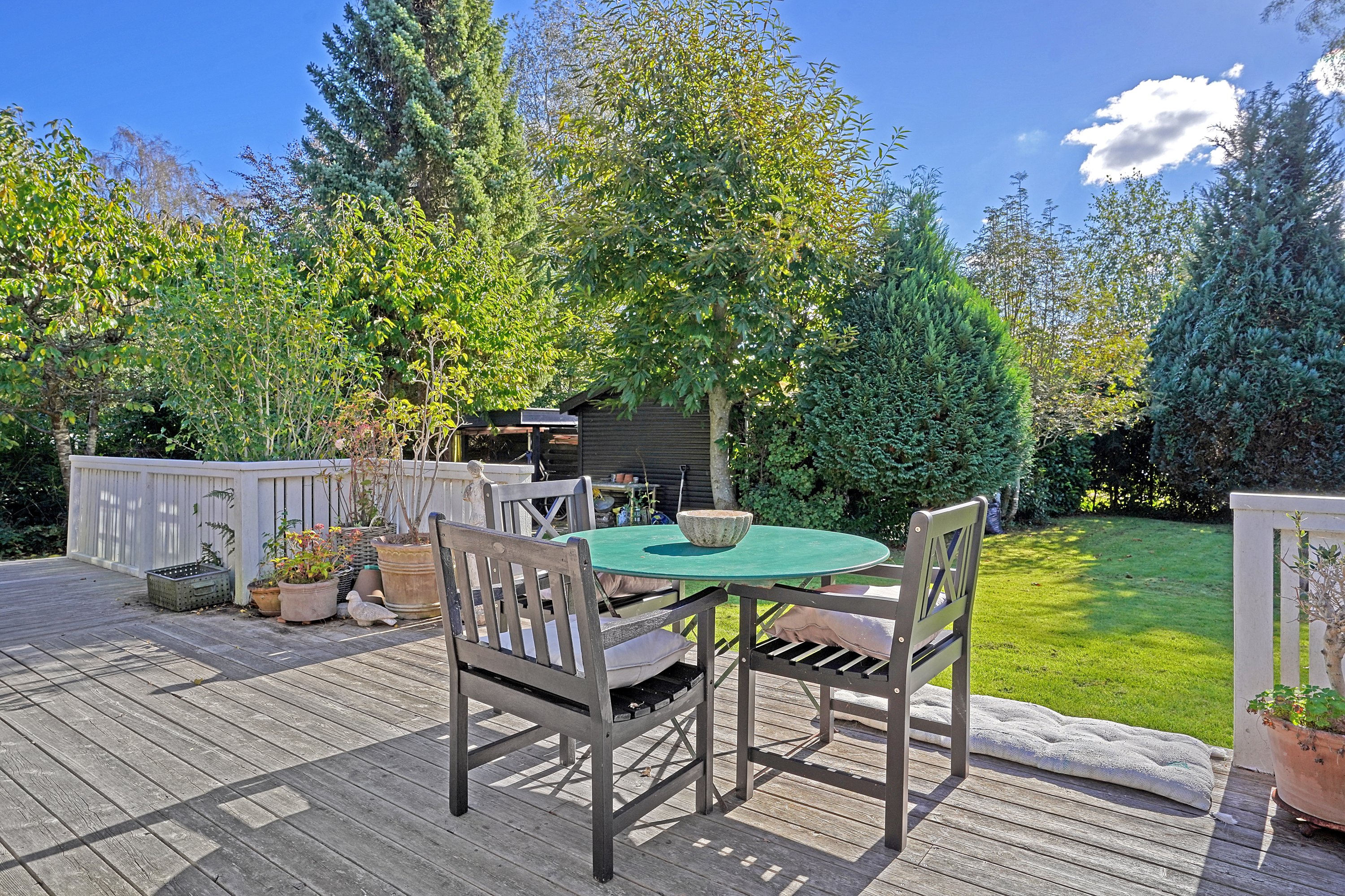 Fremhævet terrasse billede i fuldskærmstilstand. Billede af Kildevænget 6, Kildekrog, 3100 Hornbæk