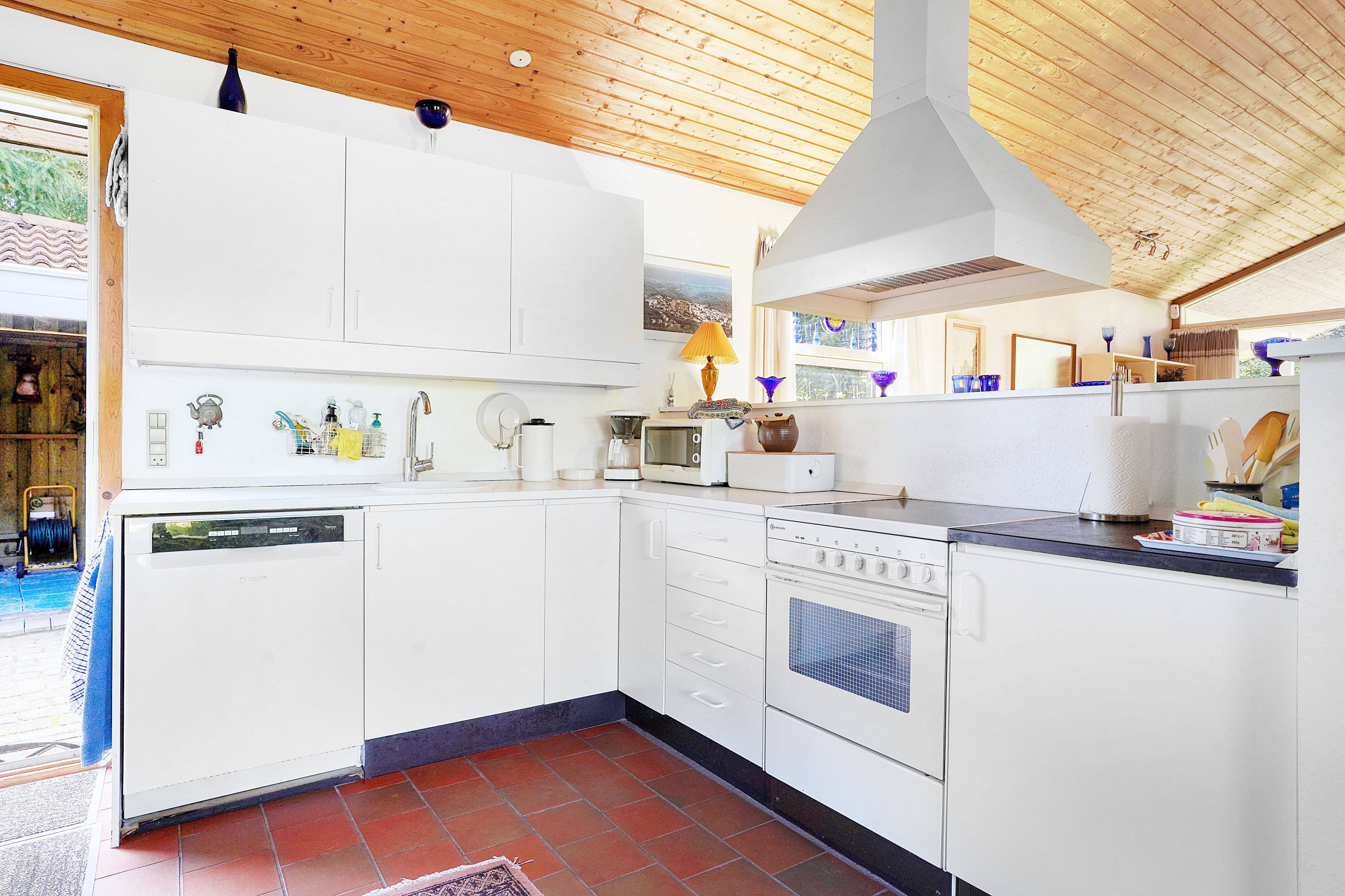 Fremhævet køkken billede i fuldskærmstilstand. Billede af Syrenvej 12, 3100 Hornbæk