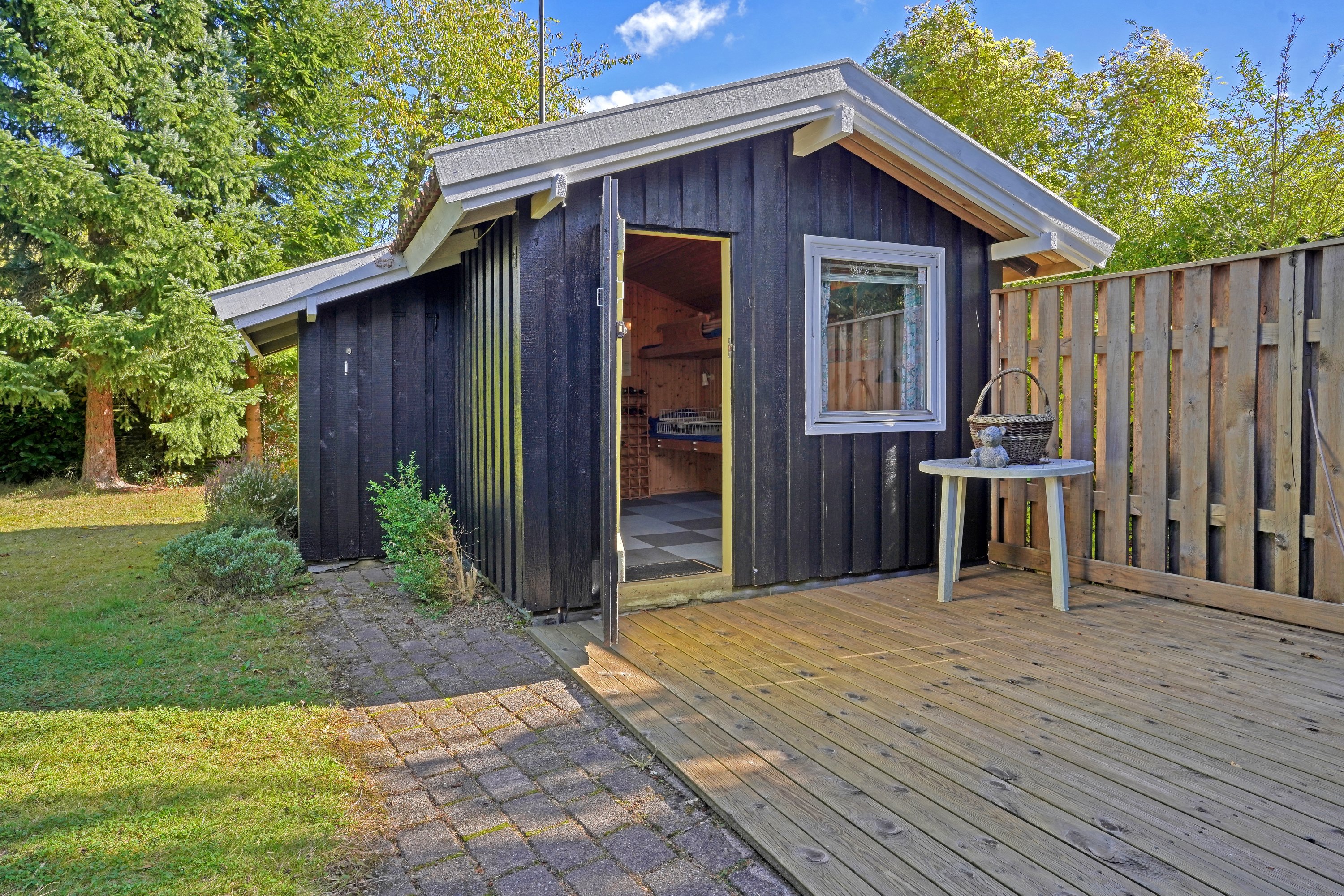 Fremhævet udhus billede i fuldskærmstilstand. Billede af Syrenvej 12, 3100 Hornbæk