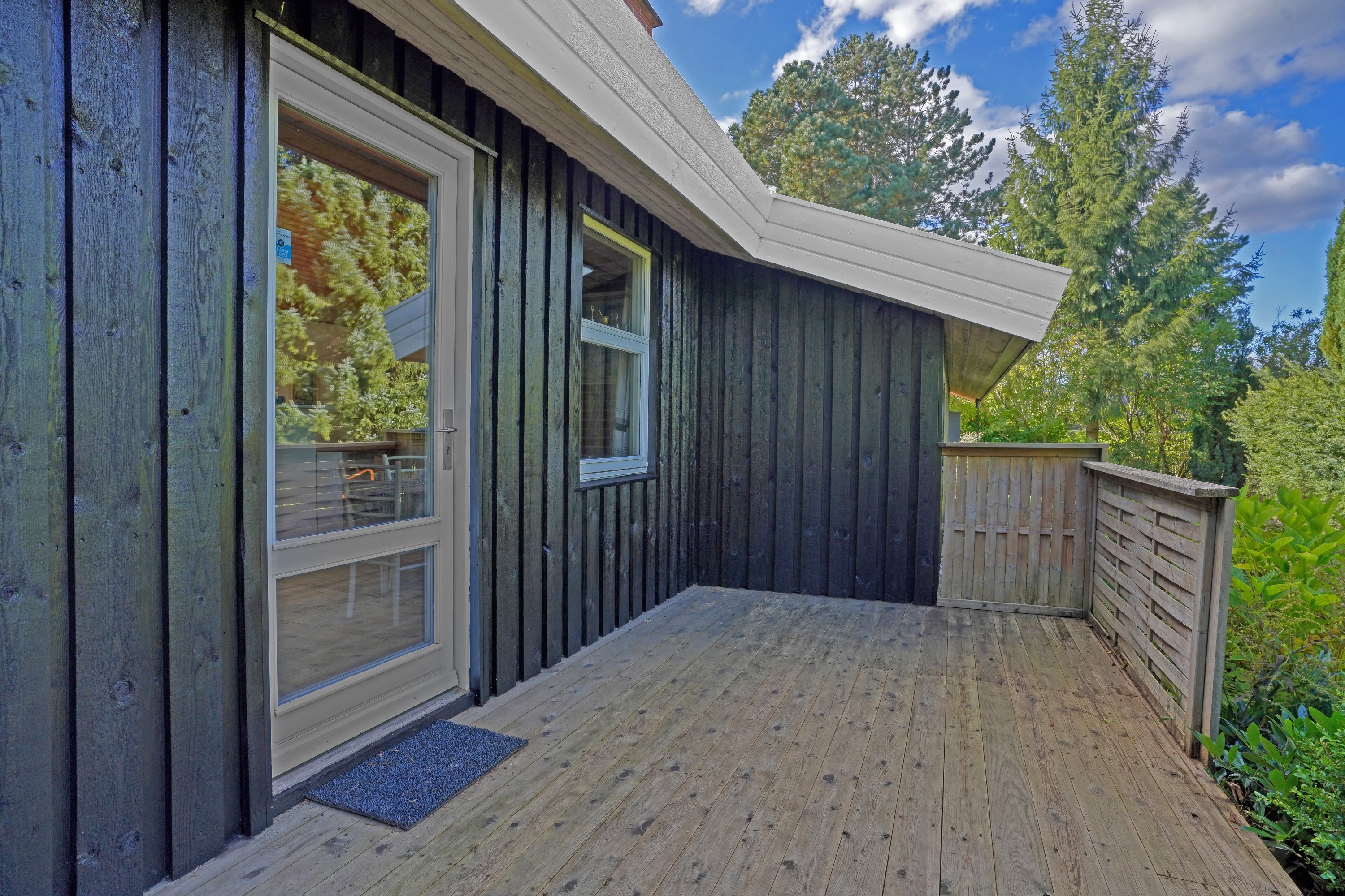 Fremhævet terrasse billede i fuldskærmstilstand. Billede af Syrenvej 12, 3100 Hornbæk