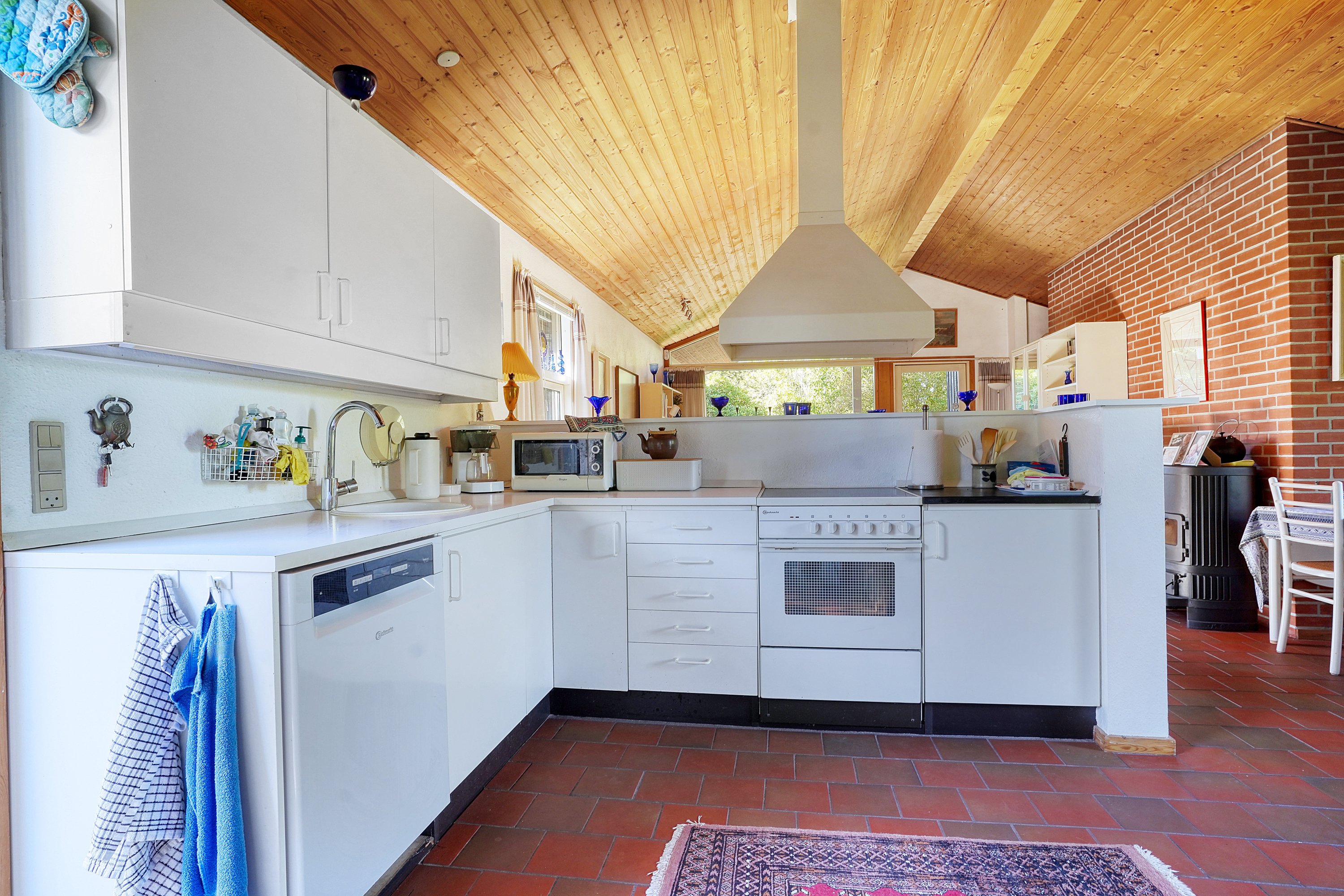 Fremhævet køkken billede i fuldskærmstilstand. Billede af Syrenvej 12, 3100 Hornbæk