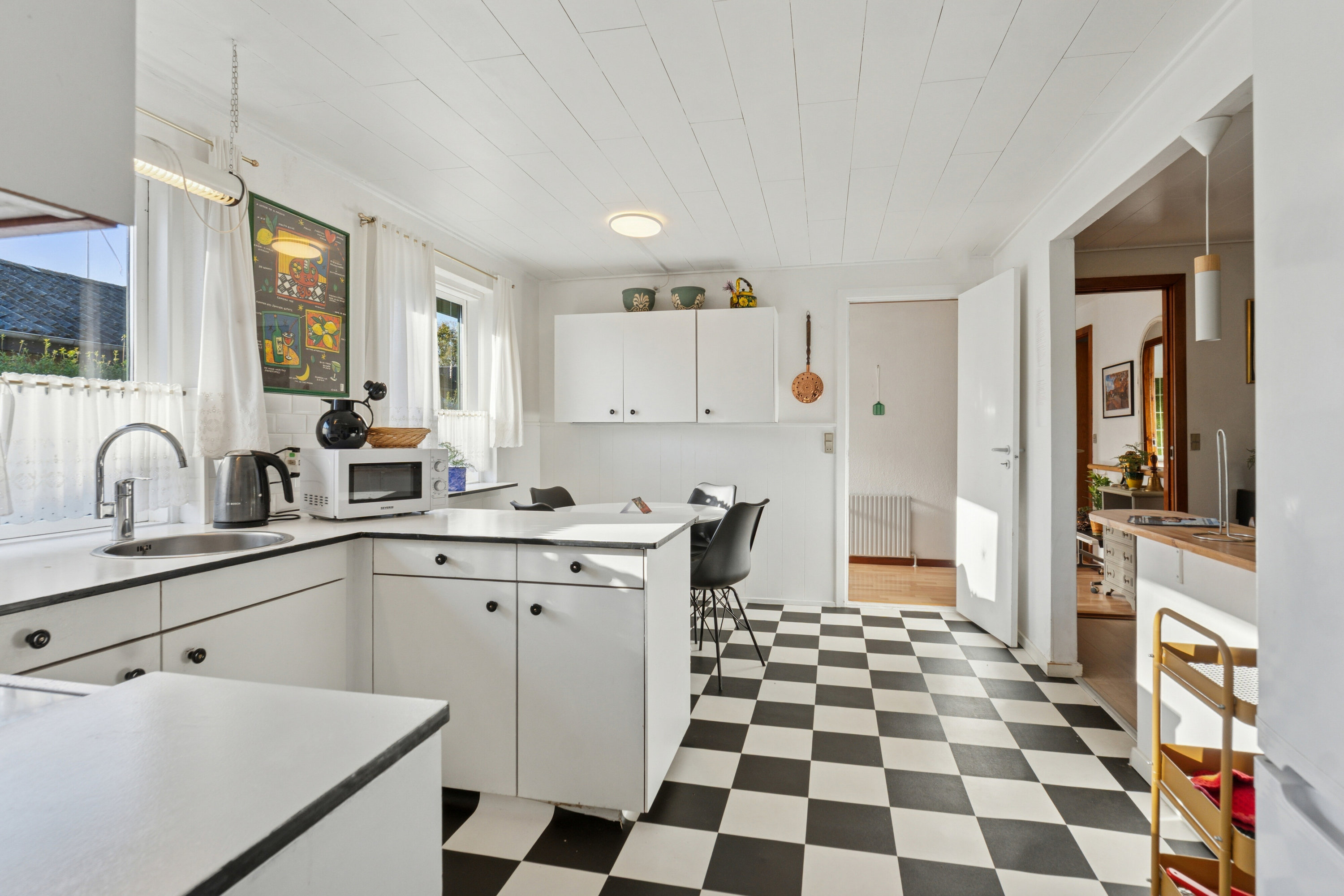 Fremhævet køkken billede i fuldskærmstilstand. Billede af Egevej 11, Tullebølle, 5953 Tranekær