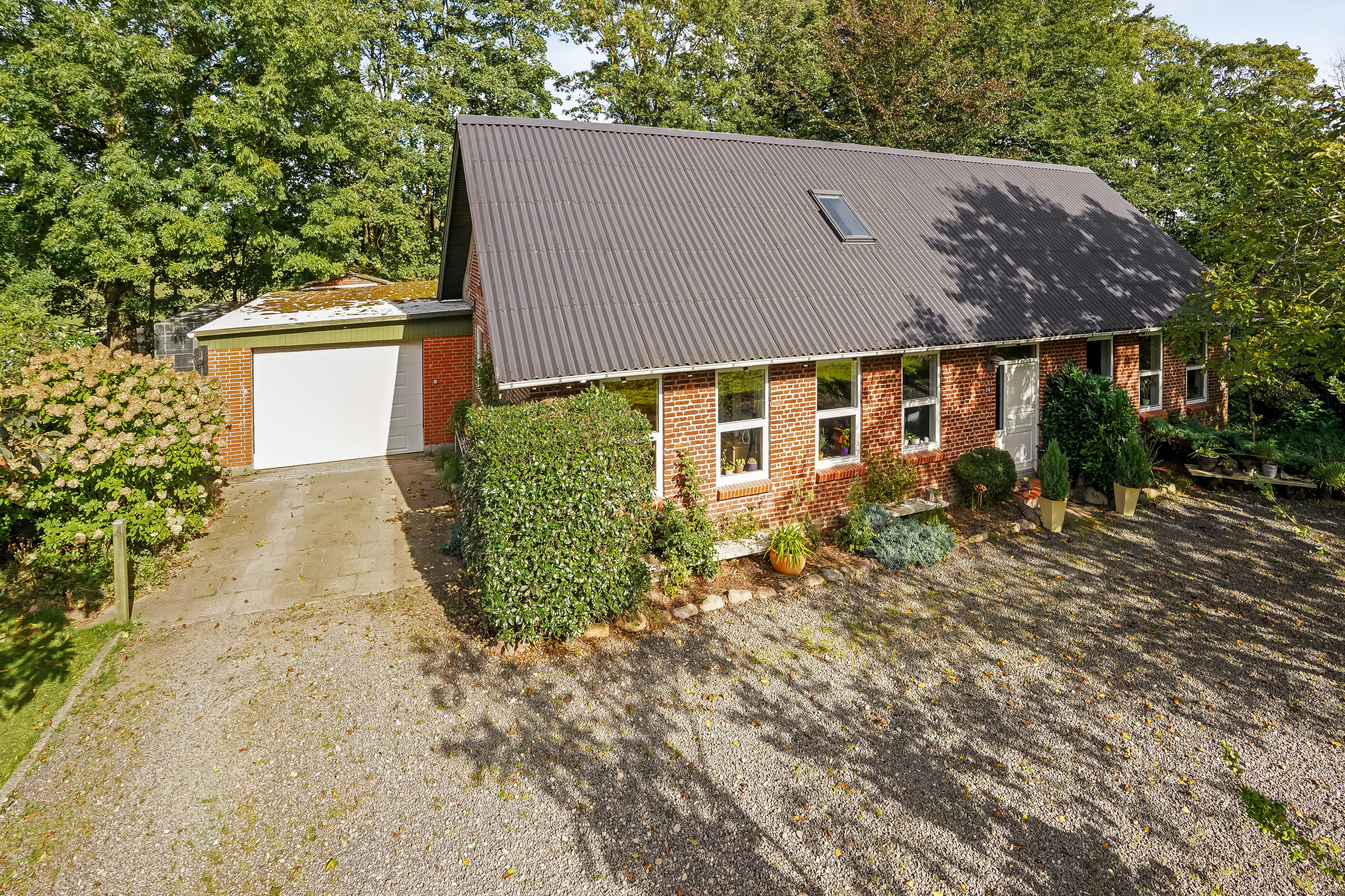 Fremhævet ejendommen billede i fuldskærmstilstand. Billede af Vejlevej 154, Riis, 7323 Give