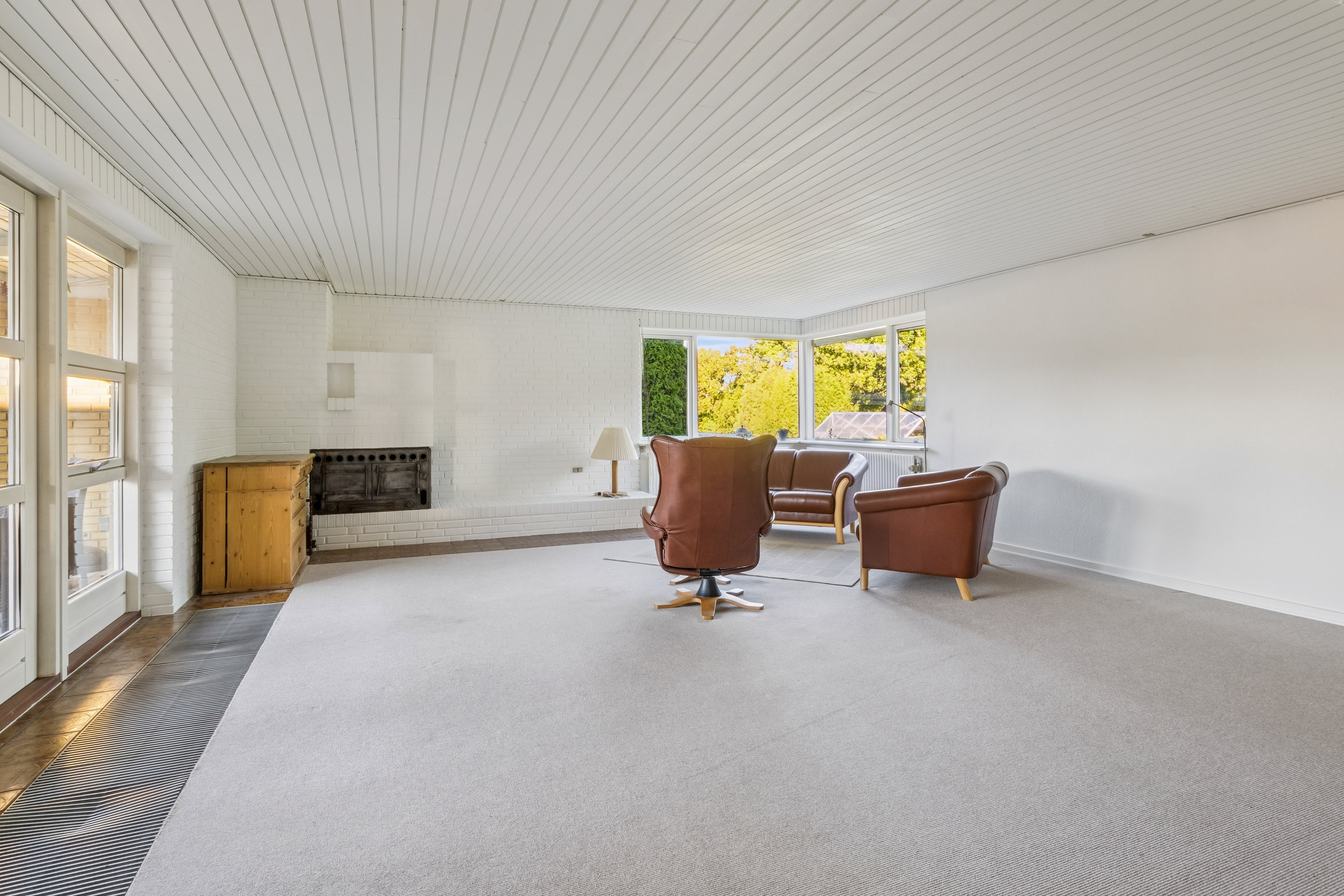 Fremhævet stue billede i fuldskærmstilstand. Billede af Kærvænget 4, Dommerby, 7800 Skive