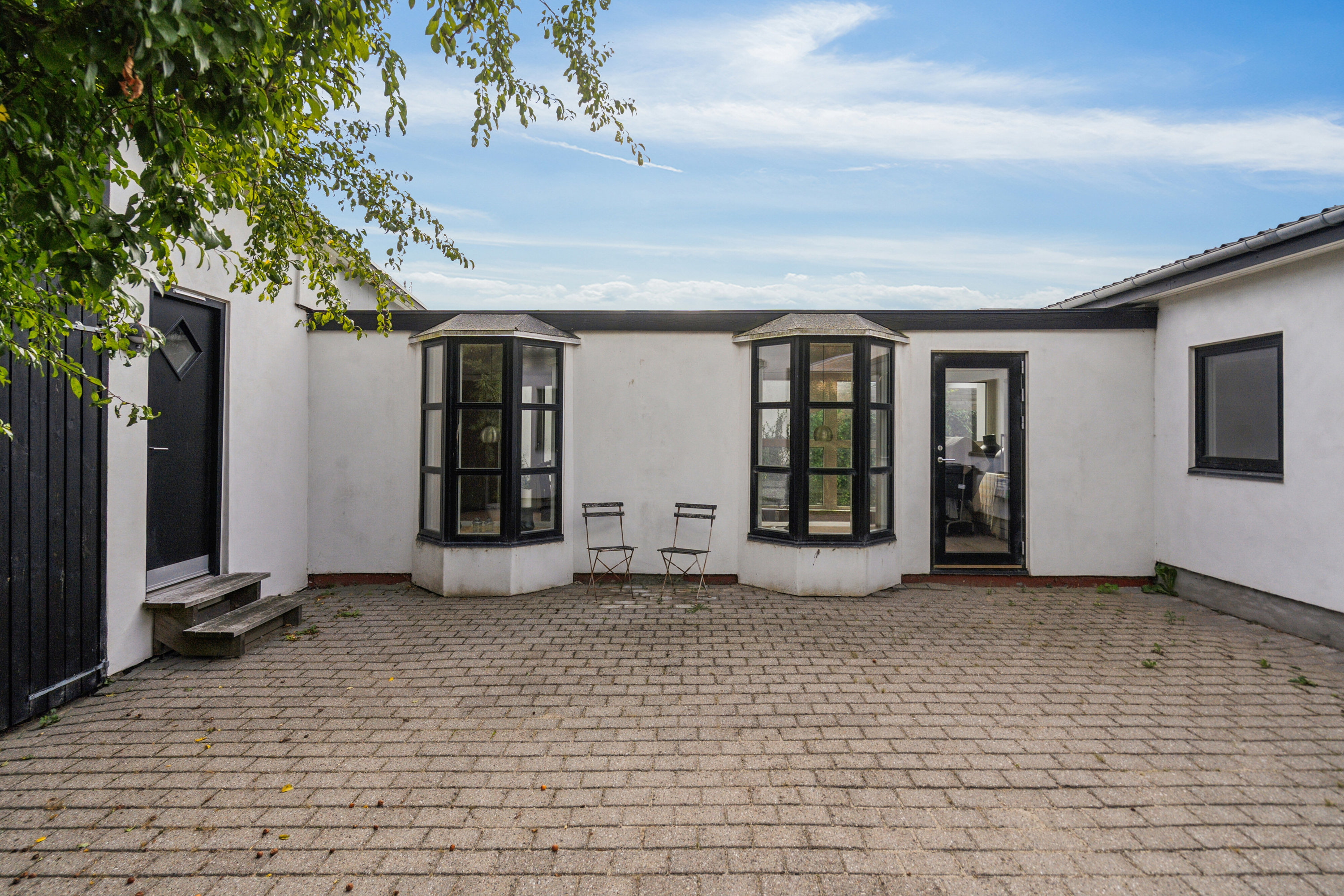 Fremhævet udendørs billede i fuldskærmstilstand. Billede af Lumbyvej 55, 5000 Odense C