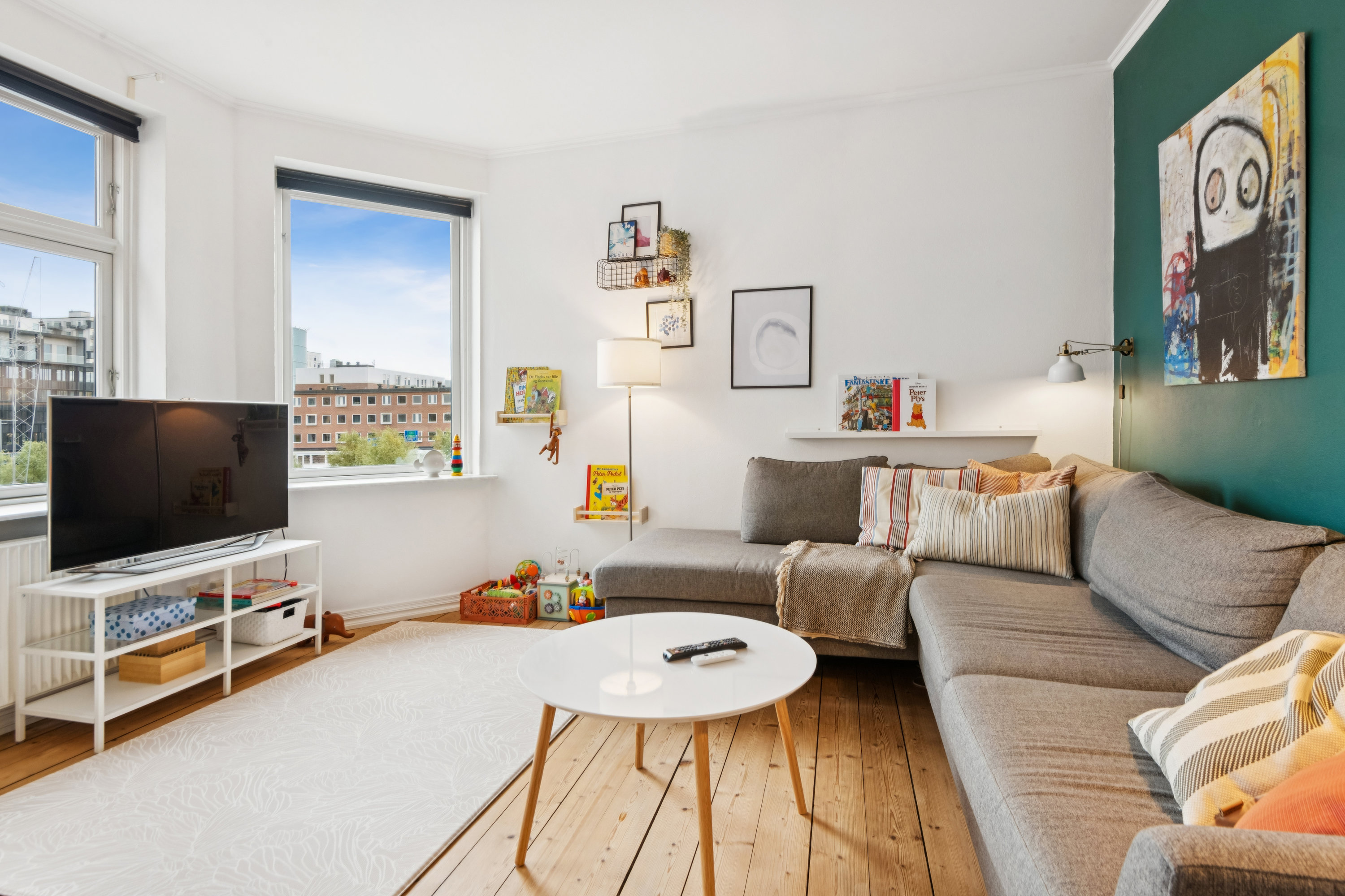 Fremhævet stue billede i fuldskærmstilstand. Billede af Østerbro 22, 2. tv., 9000 Aalborg