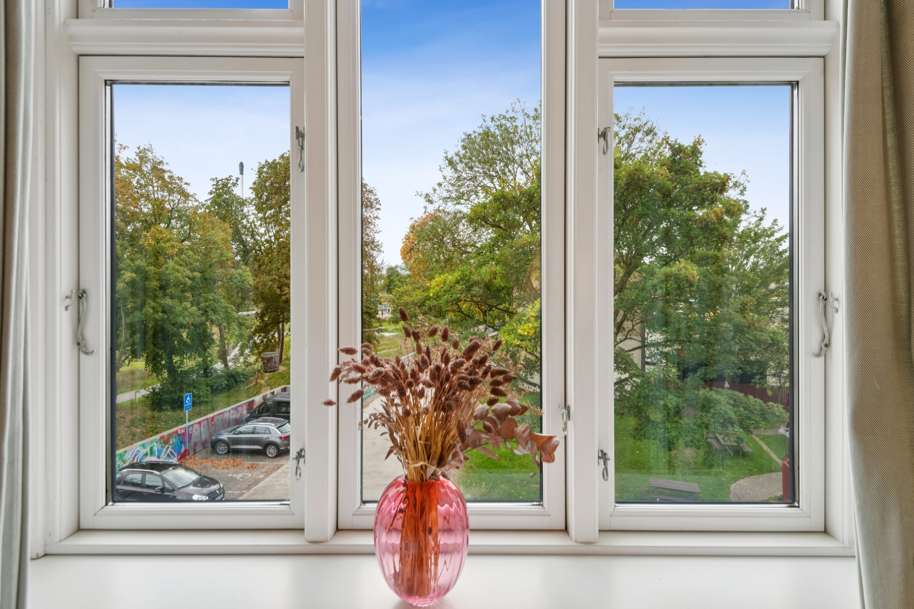 Fremhævet stue billede i fuldskærmstilstand. Billede af Østerbro 22, 2. tv., 9000 Aalborg