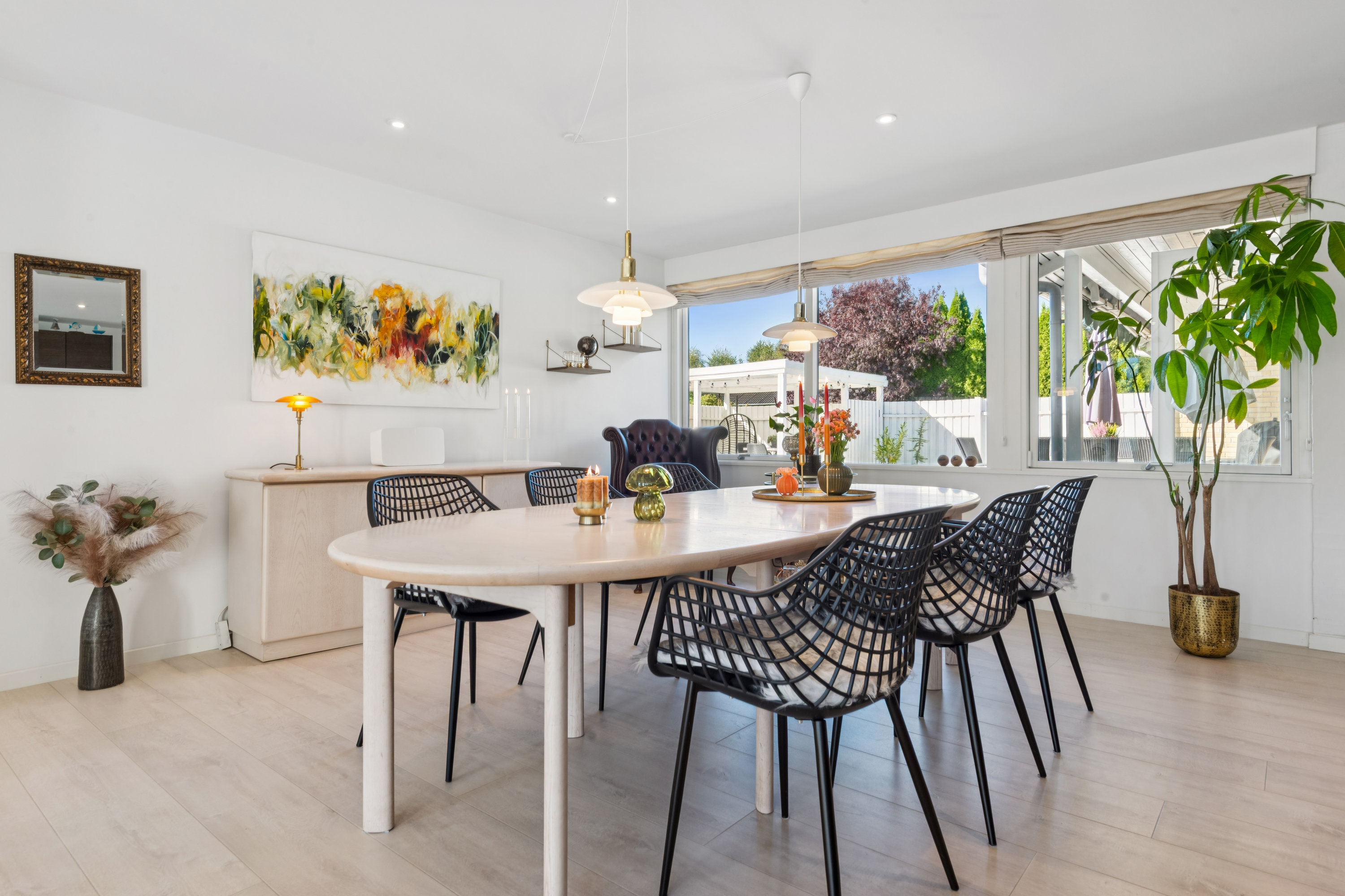 Fremhævet spisestue billede i fuldskærmstilstand. Billede af Fugleparken 48, 2690 Karlslunde