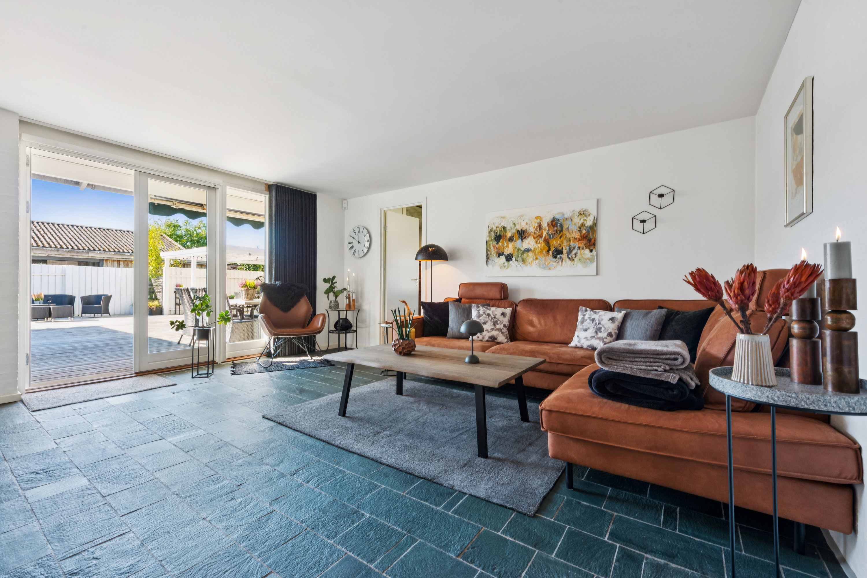 Fremhævet stue billede i fuldskærmstilstand. Billede af Fugleparken 48, 2690 Karlslunde