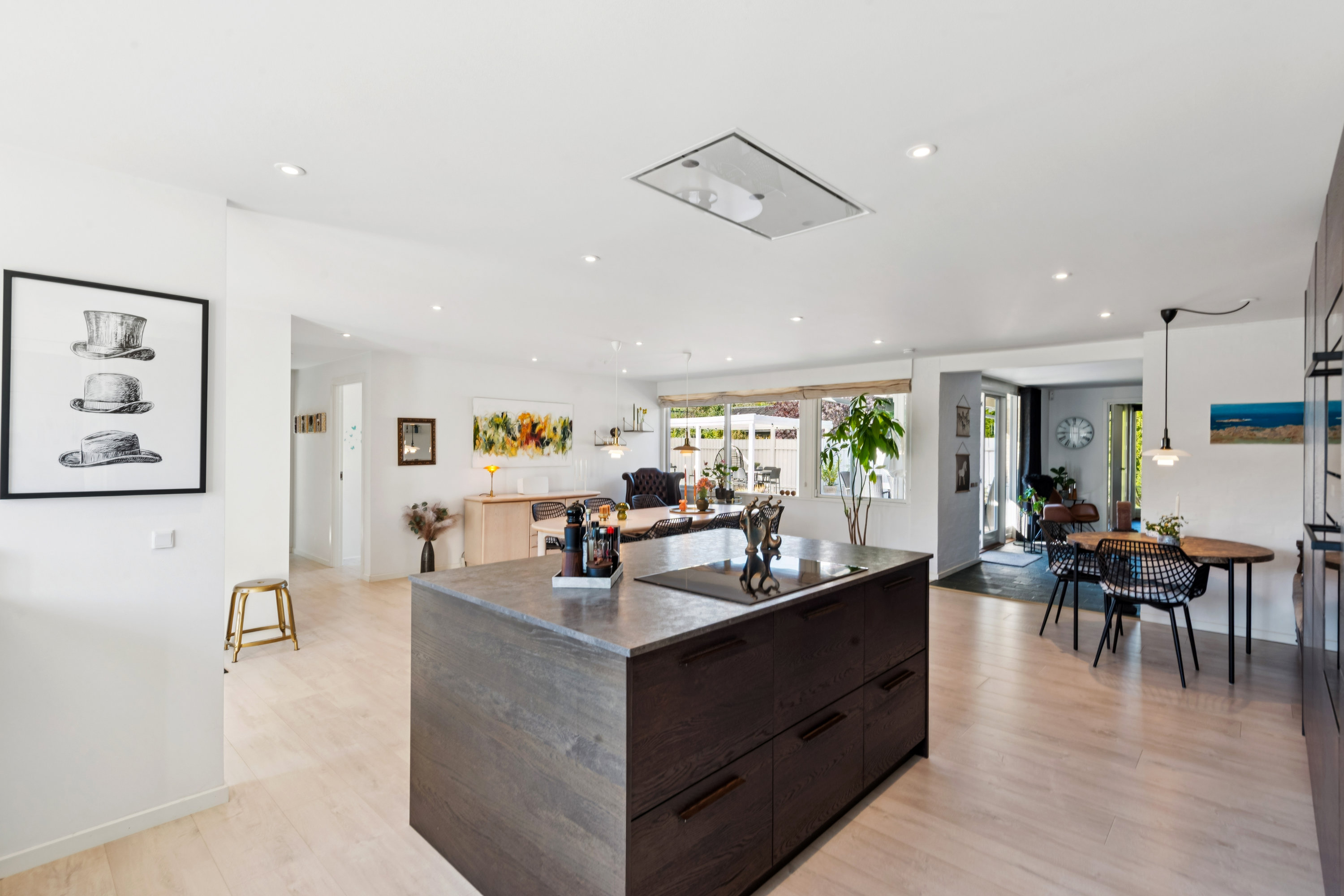 Fremhævet køkken billede i fuldskærmstilstand. Billede af Fugleparken 48, 2690 Karlslunde