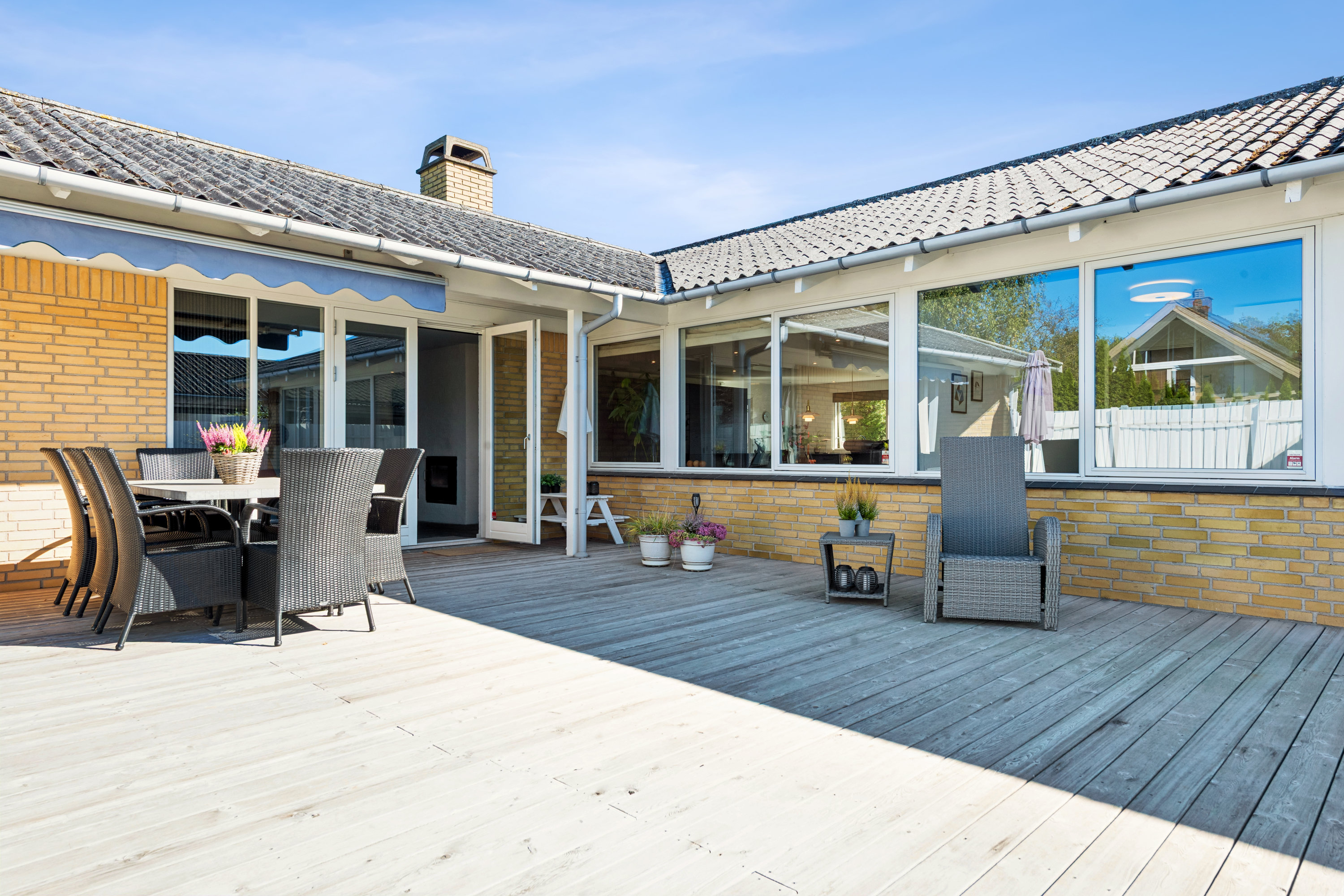 Fremhævet terrasse billede i fuldskærmstilstand. Billede af Fugleparken 48, 2690 Karlslunde