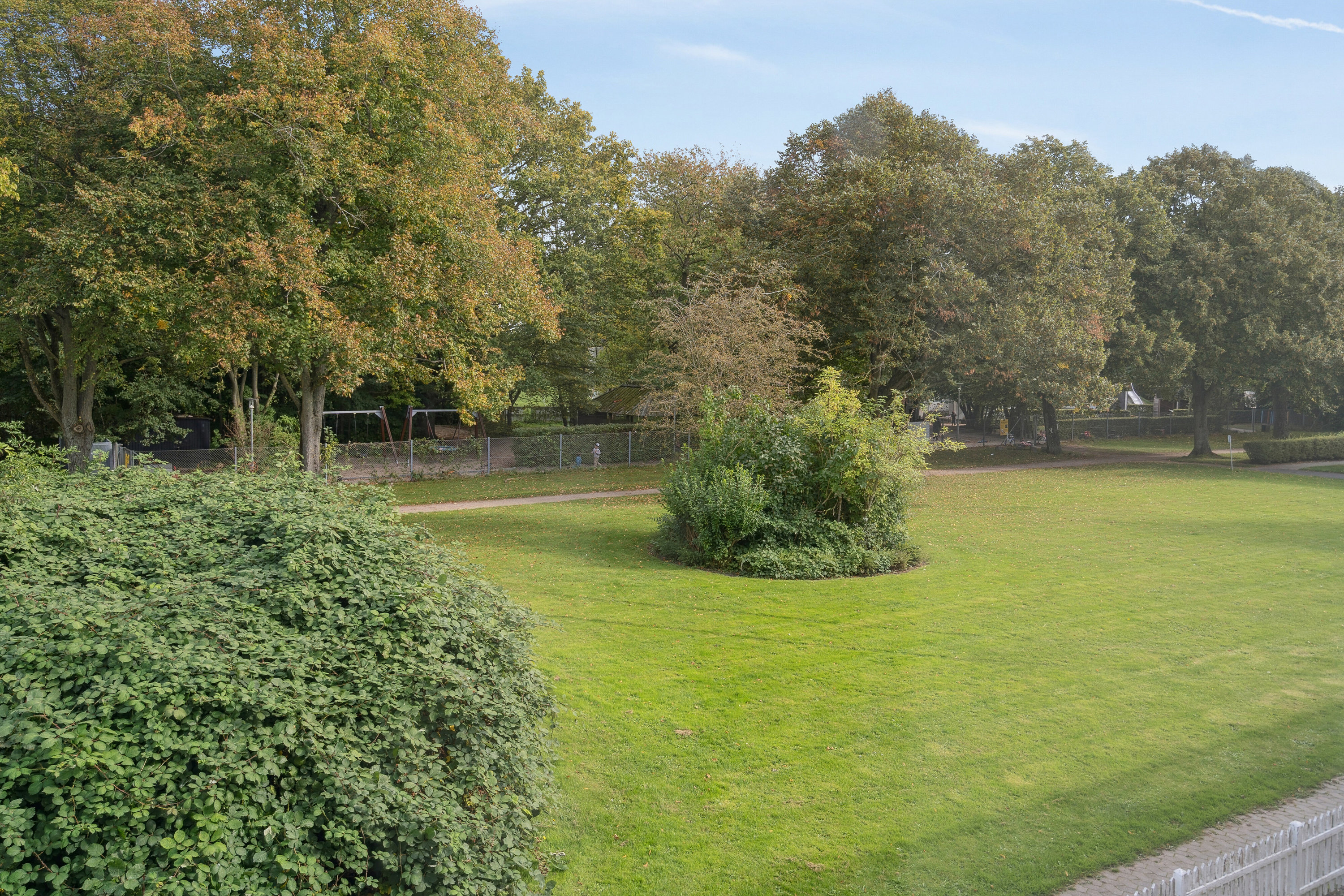 Fremhævet udendørs billede i fuldskærmstilstand. Billede af Carlsen-Skiødts Vej 25, 5220 Odense SØ