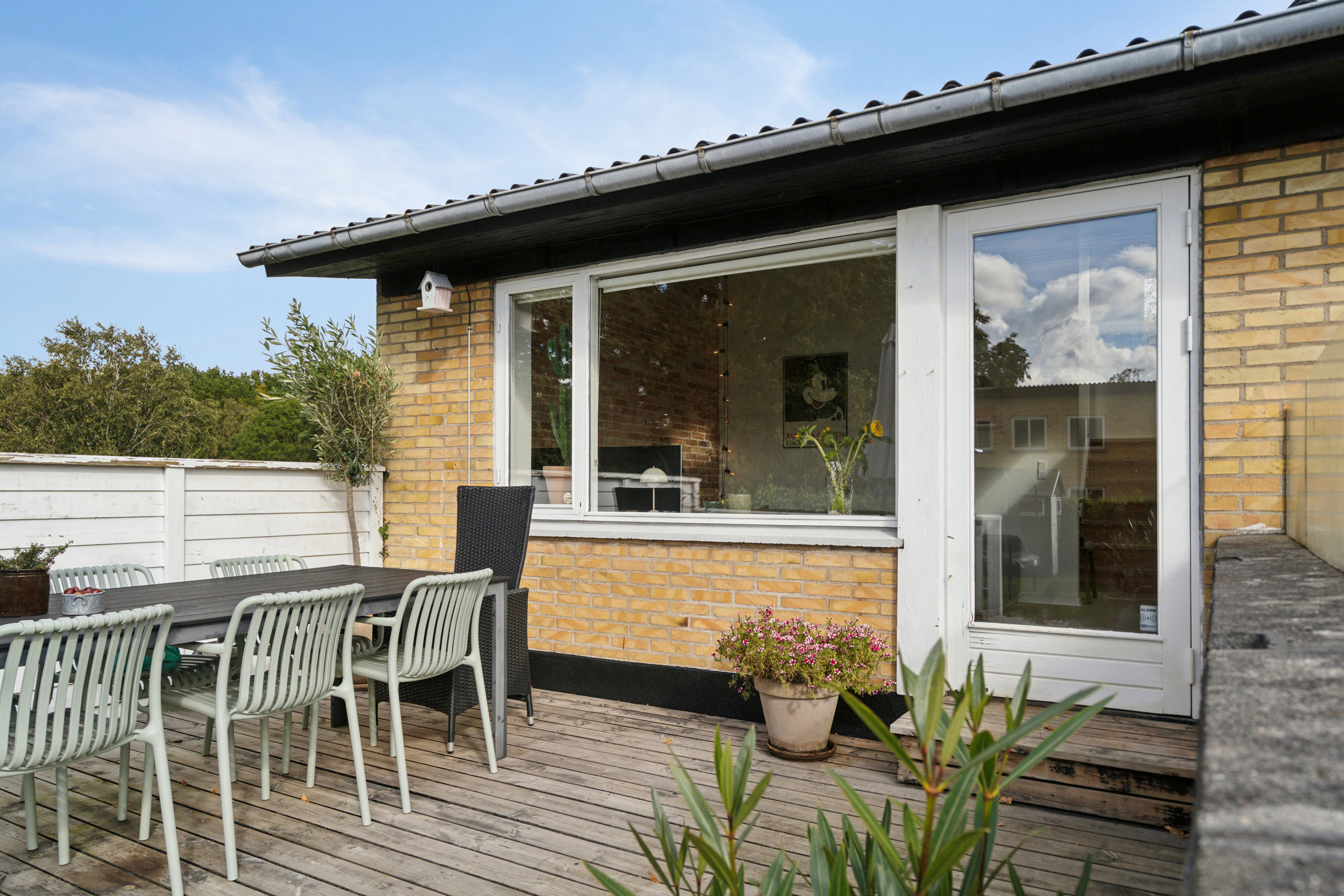 Fremhævet terrasse billede i fuldskærmstilstand. Billede af Carlsen-Skiødts Vej 25, 5220 Odense SØ