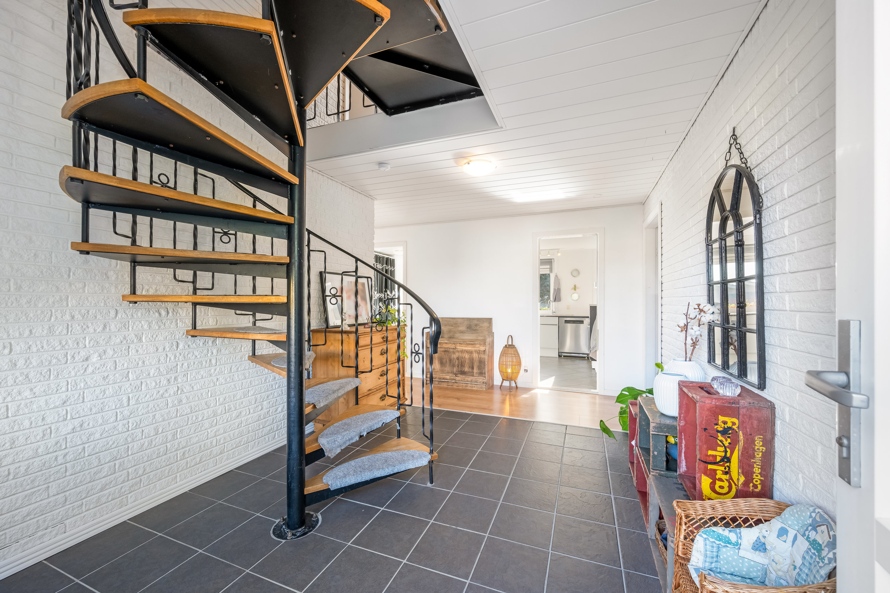 Fremhævet trappe billede i fuldskærmstilstand. Billede af Kildevej 10, 6971 Spjald