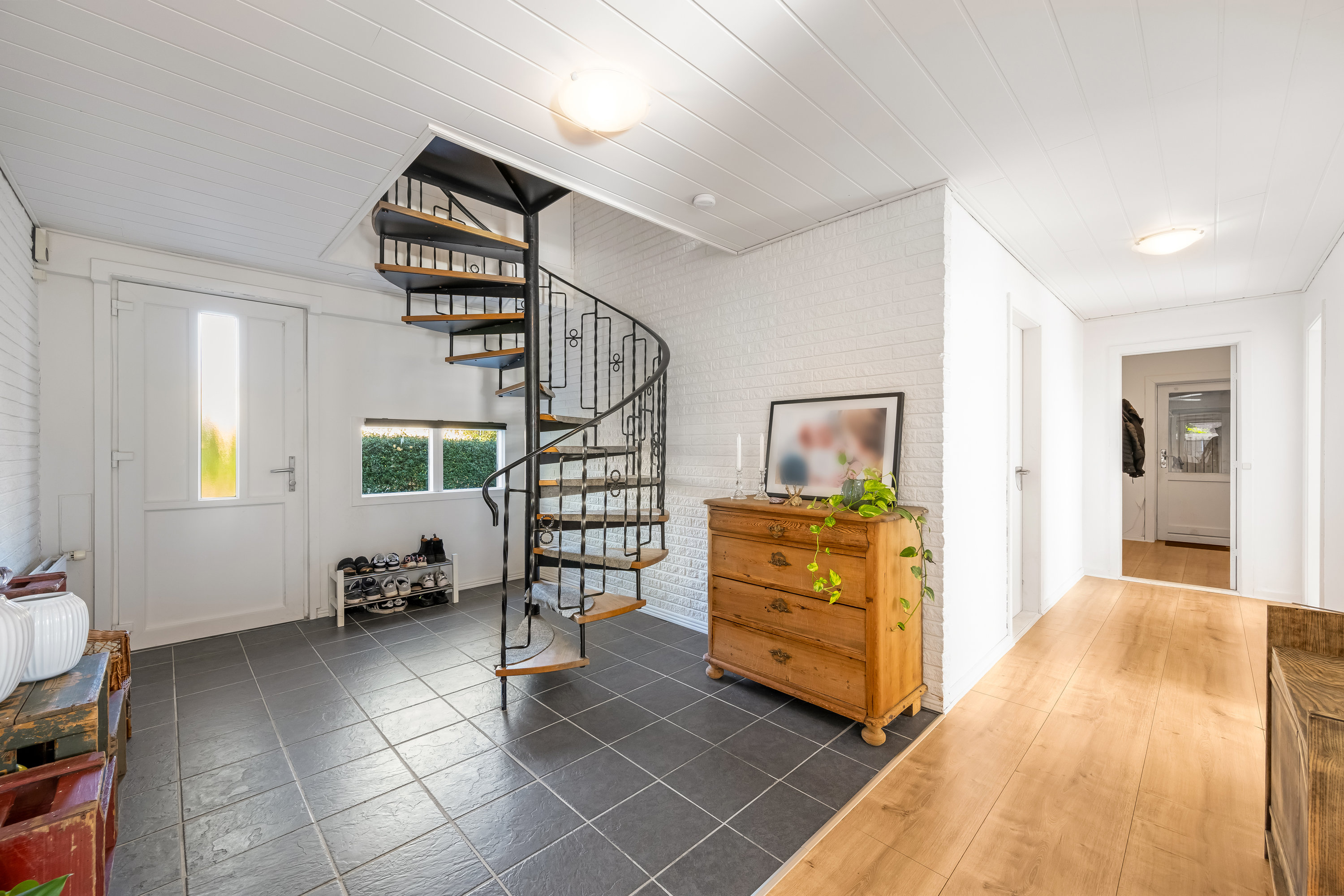 Fremhævet trappe billede i fuldskærmstilstand. Billede af Kildevej 10, 6971 Spjald