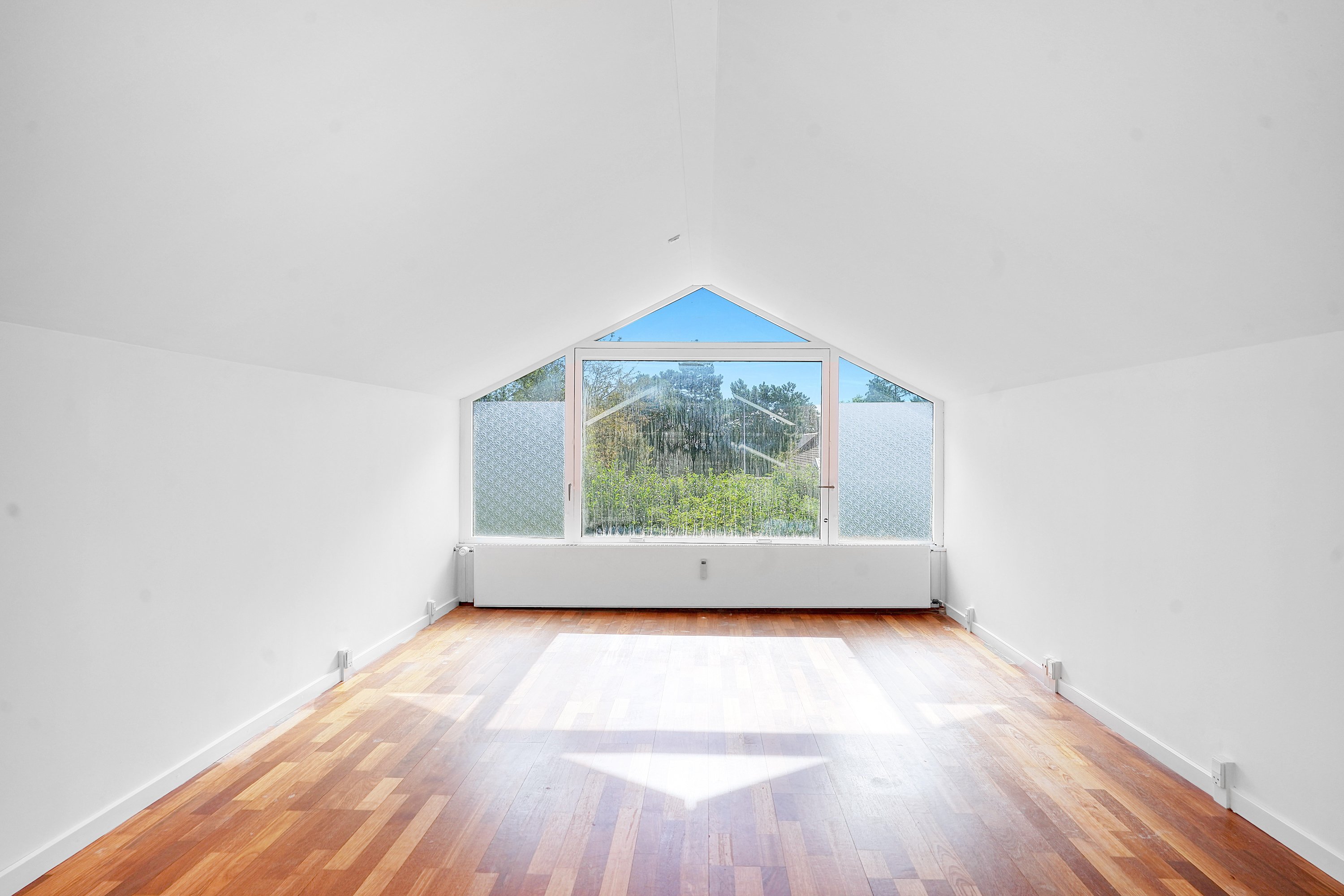 Fremhævet værelse billede i fuldskærmstilstand. Billede af Bakkegårdsvej 311, 3050 Humlebæk