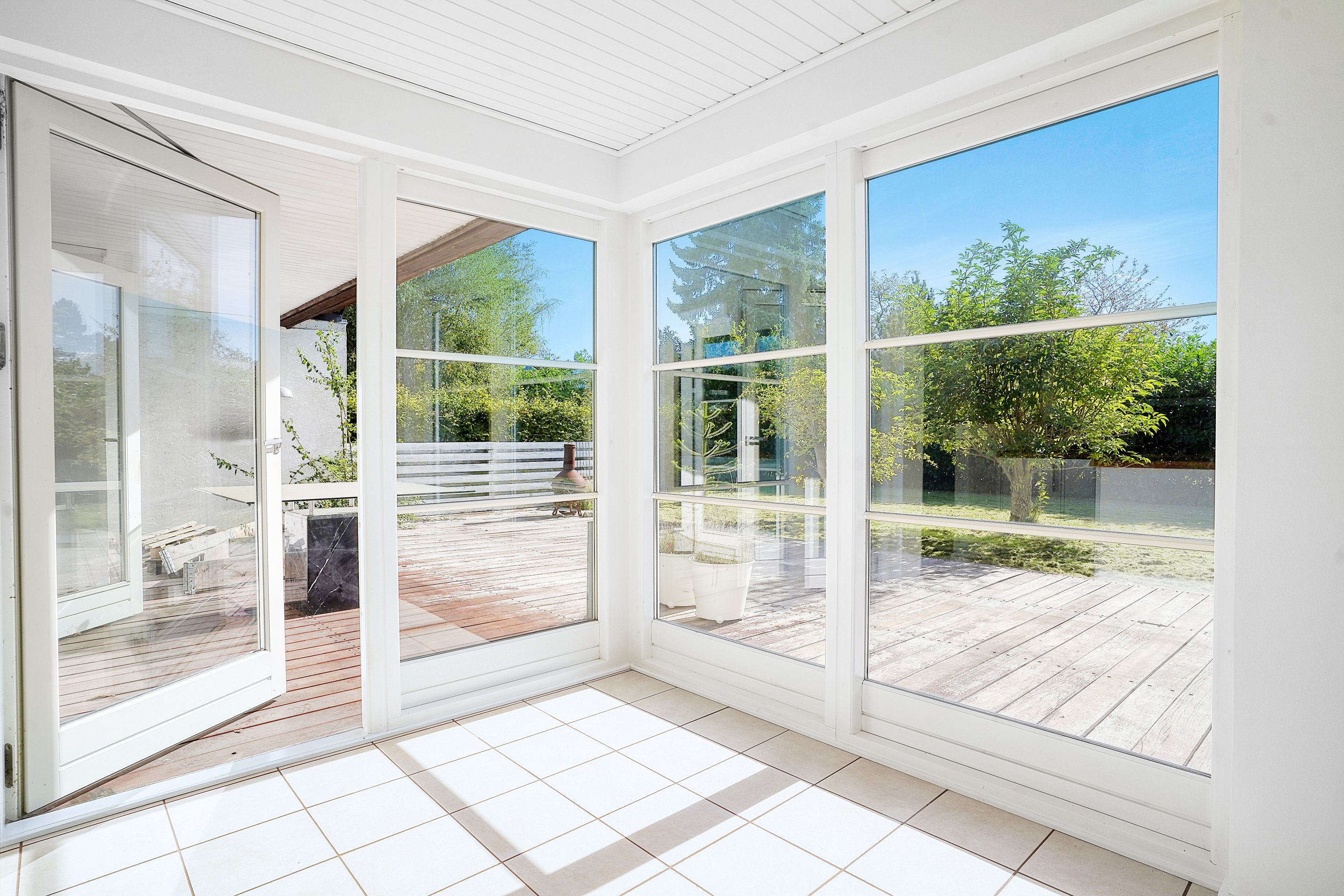 Fremhævet terrasse billede i fuldskærmstilstand. Billede af Bakkegårdsvej 311, 3050 Humlebæk