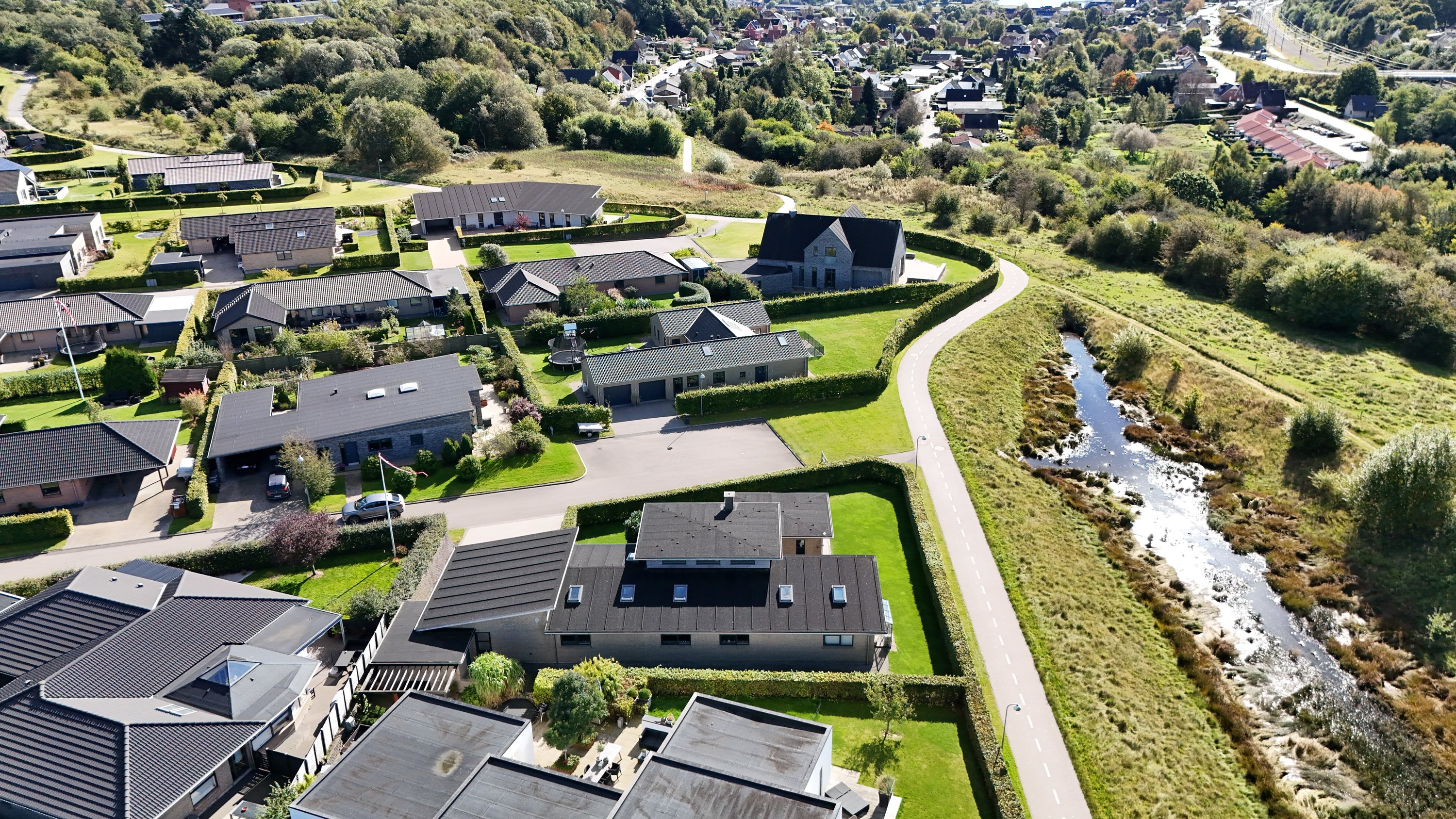 Fremhævet luftfoto billede i fuldskærmstilstand. Billede af Hostrupkrogen 26, 9500 Hobro