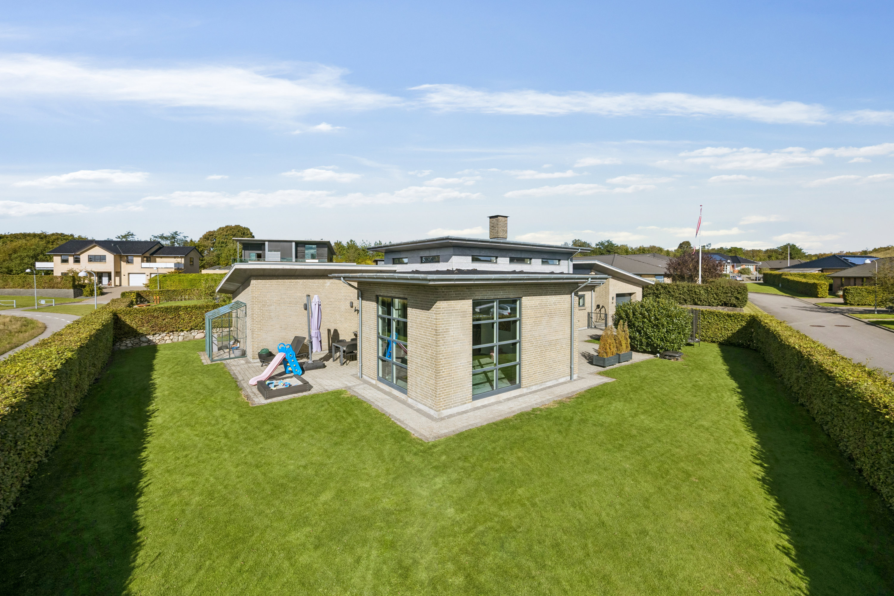 Fremhævet have billede i fuldskærmstilstand. Billede af Hostrupkrogen 26, 9500 Hobro