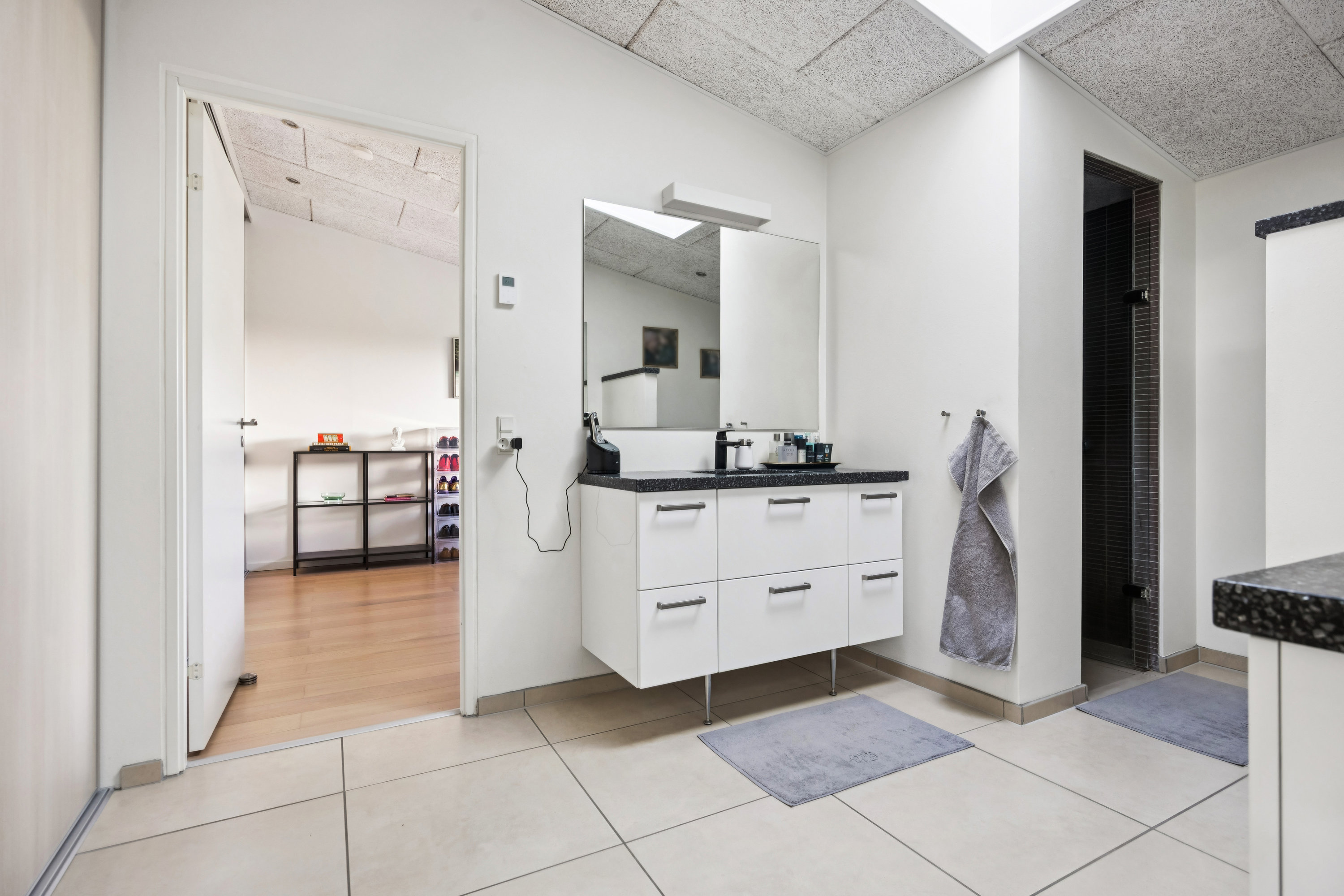 Fremhævet badeværelse billede i fuldskærmstilstand. Billede af Hostrupkrogen 26, 9500 Hobro