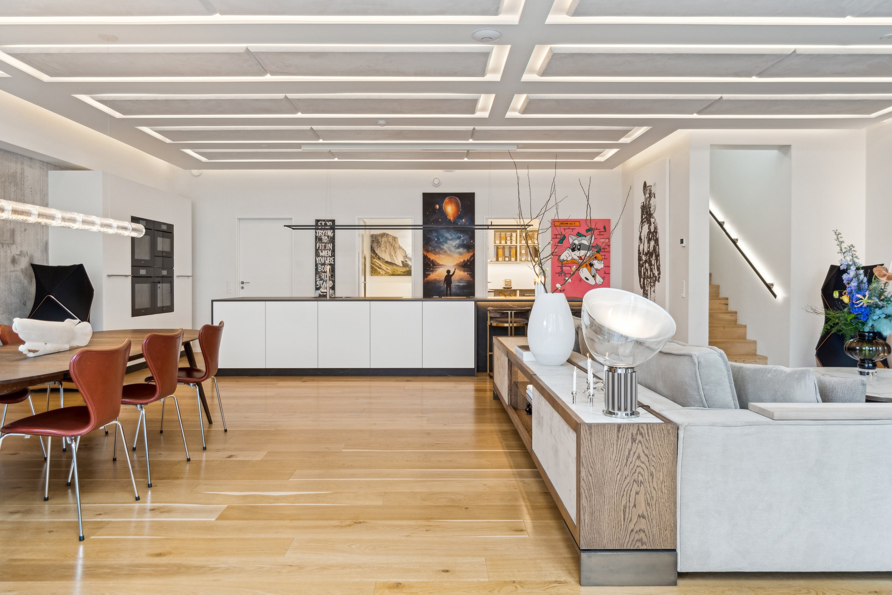 Fremhævet stue billede i fuldskærmstilstand. Billede af Knud Kristensens Gade 12, 2300 København S