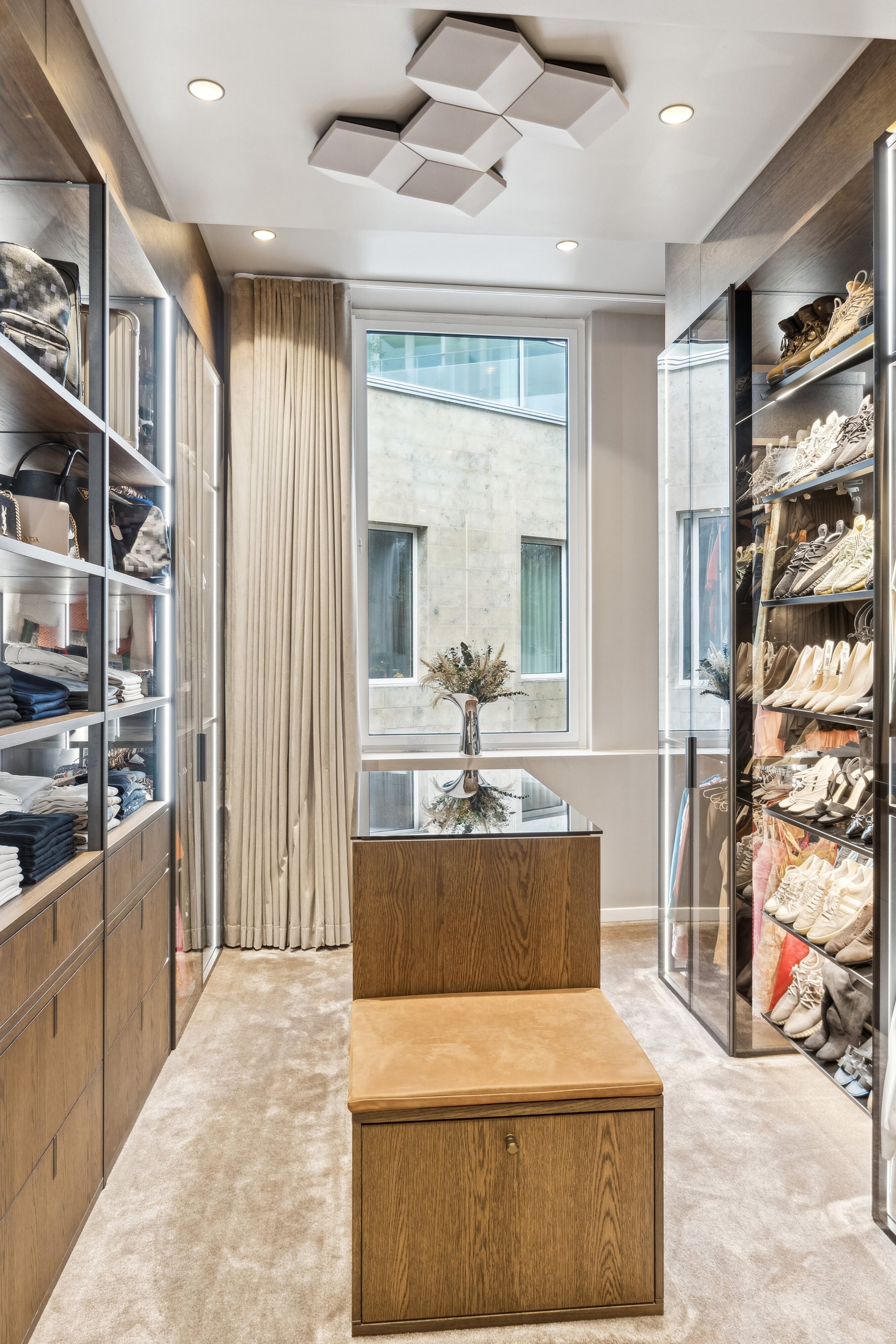 Fremhævet indendørs billede i fuldskærmstilstand. Billede af Knud Kristensens Gade 12, 2300 København S