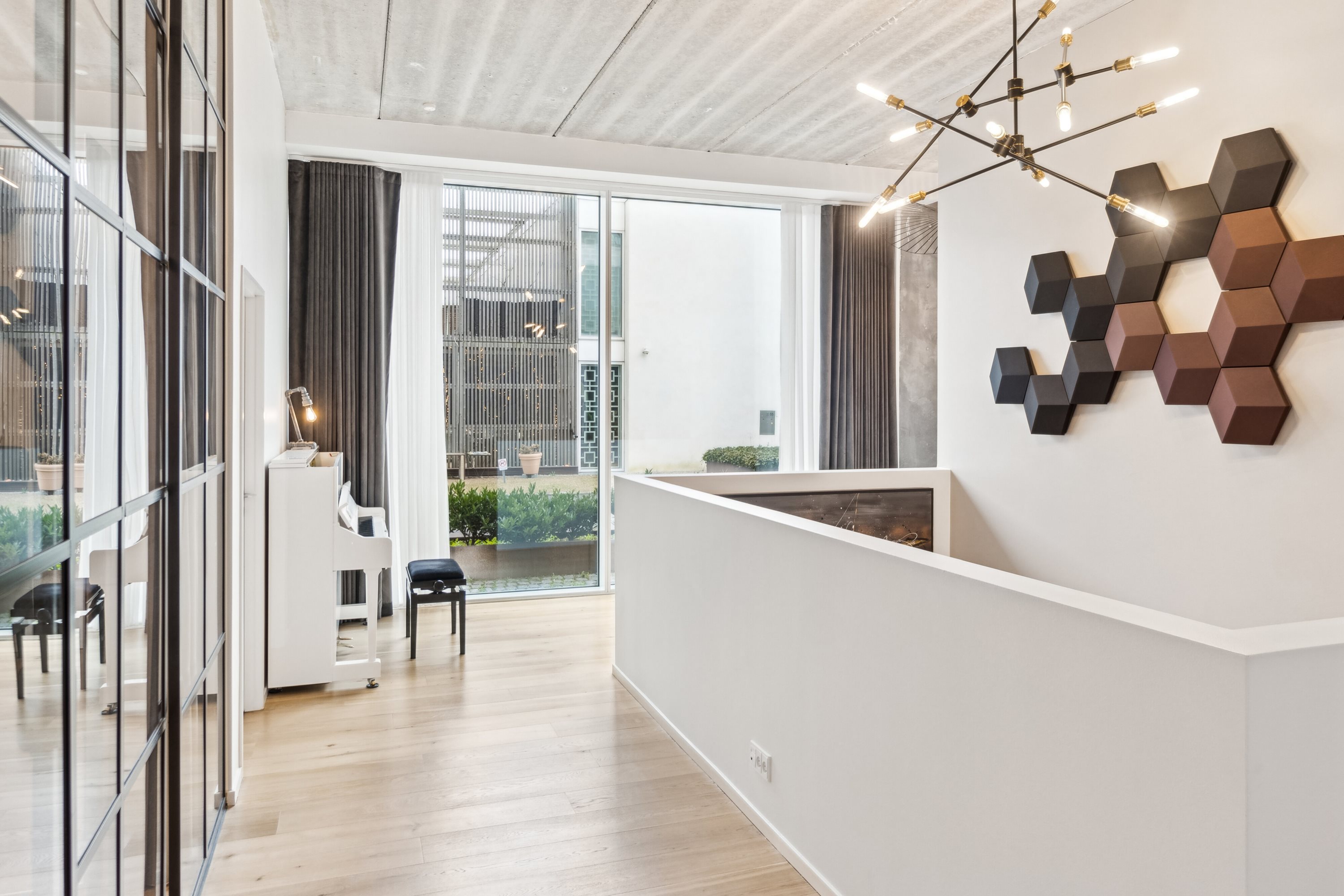 Fremhævet indendørs billede i fuldskærmstilstand. Billede af Knud Kristensens Gade 12, 2300 København S