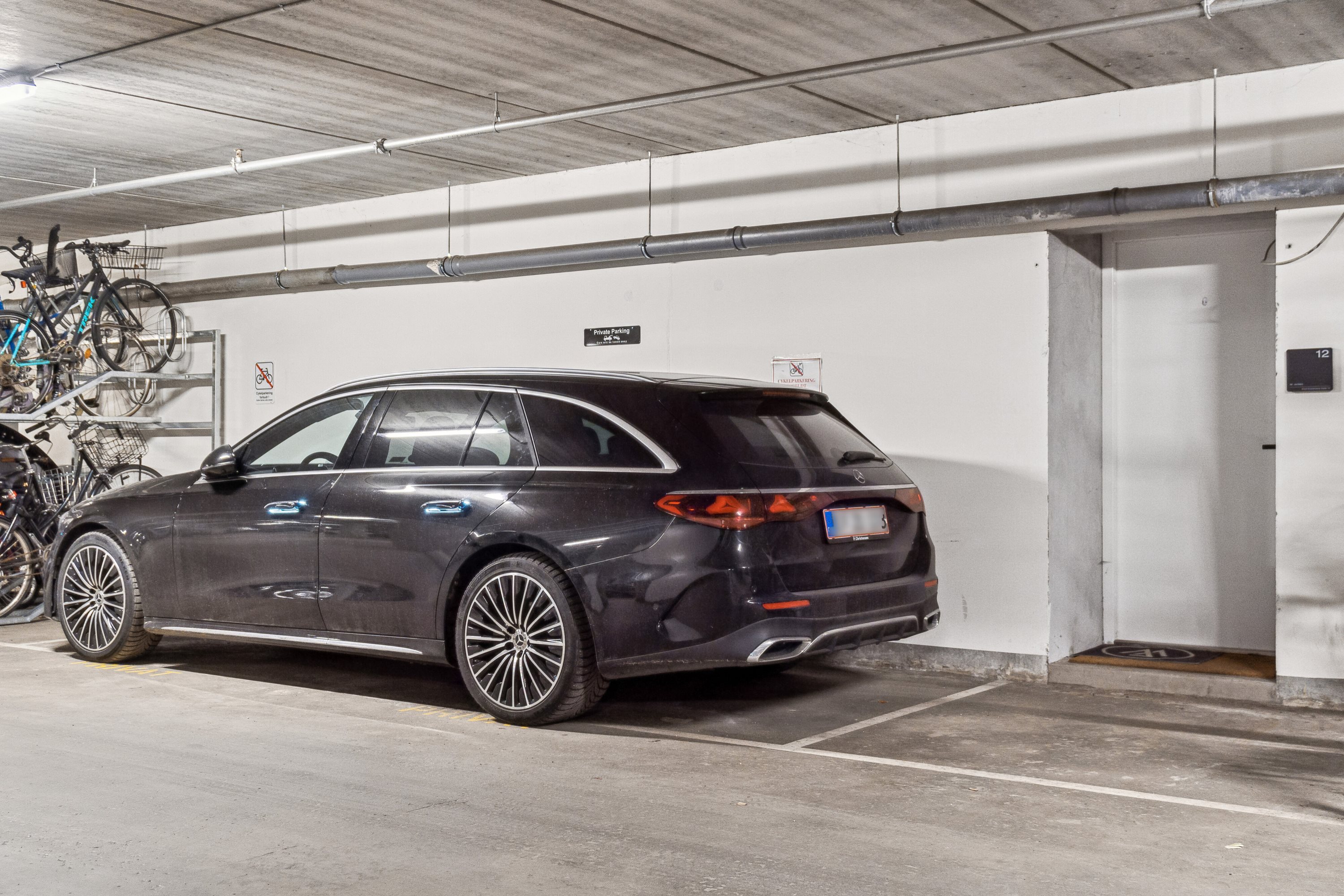 Fremhævet udendørs billede i fuldskærmstilstand. Billede af Knud Kristensens Gade 12, 2300 København S