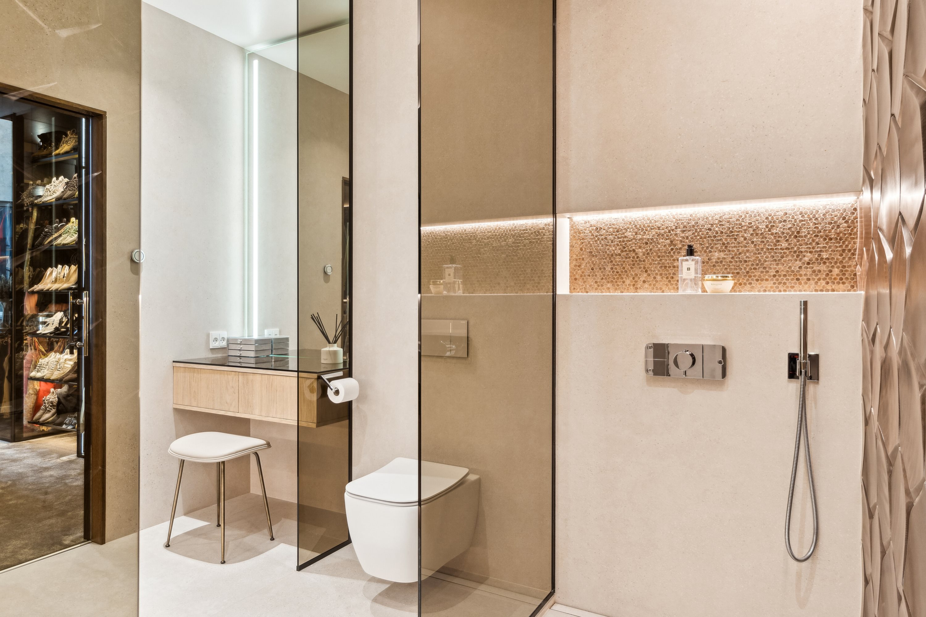 Fremhævet badeværelse billede i fuldskærmstilstand. Billede af Knud Kristensens Gade 12, 2300 København S