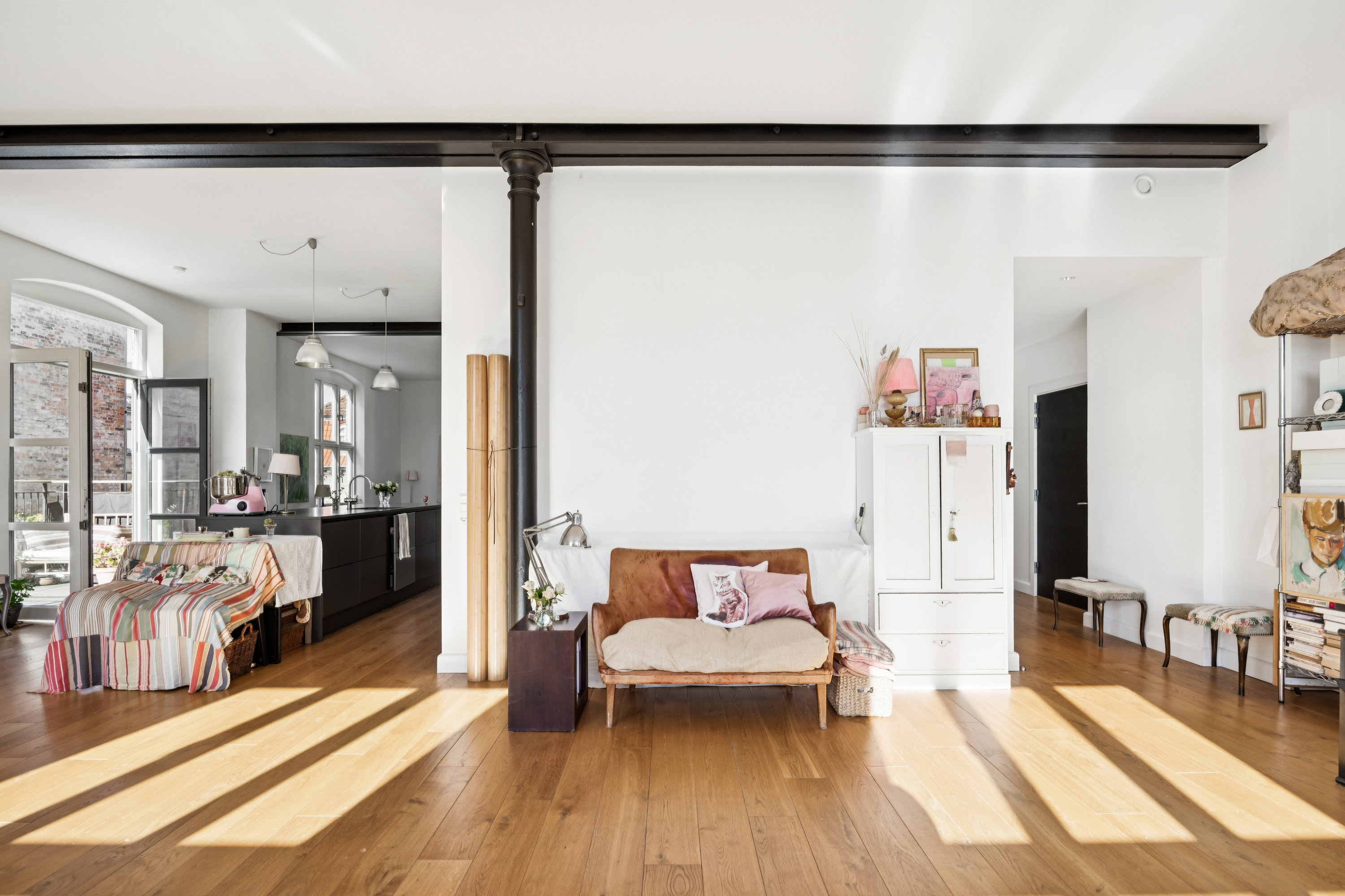 Fremhævet stue billede i fuldskærmstilstand. Billede af Svend Trøsts Vej 21, 3. tv., 1912 Frederiksberg C