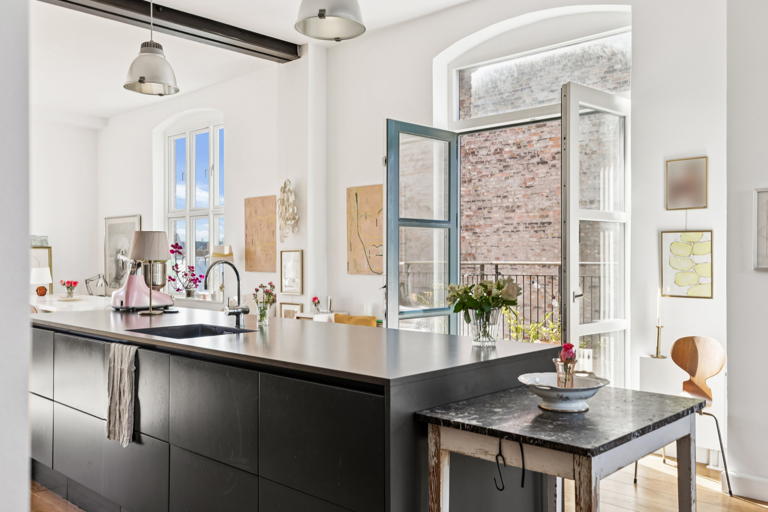 Fremhævet køkken billede i fuldskærmstilstand. Billede af Svend Trøsts Vej 21, 3. tv., 1912 Frederiksberg C