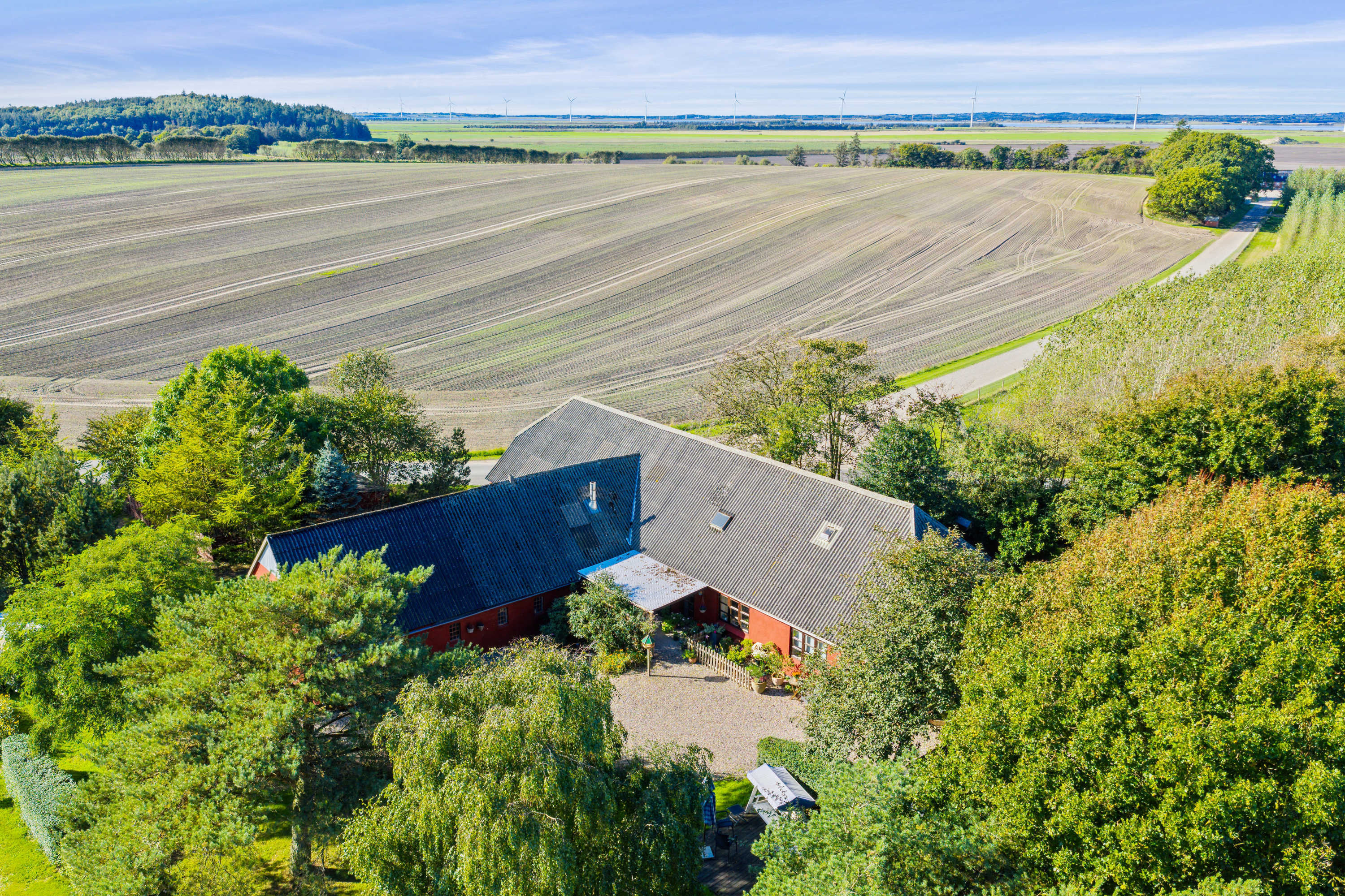 Fremhævet luftfoto billede i fuldskærmstilstand. Billede af Vårvej 51, Vår, 9240 Nibe