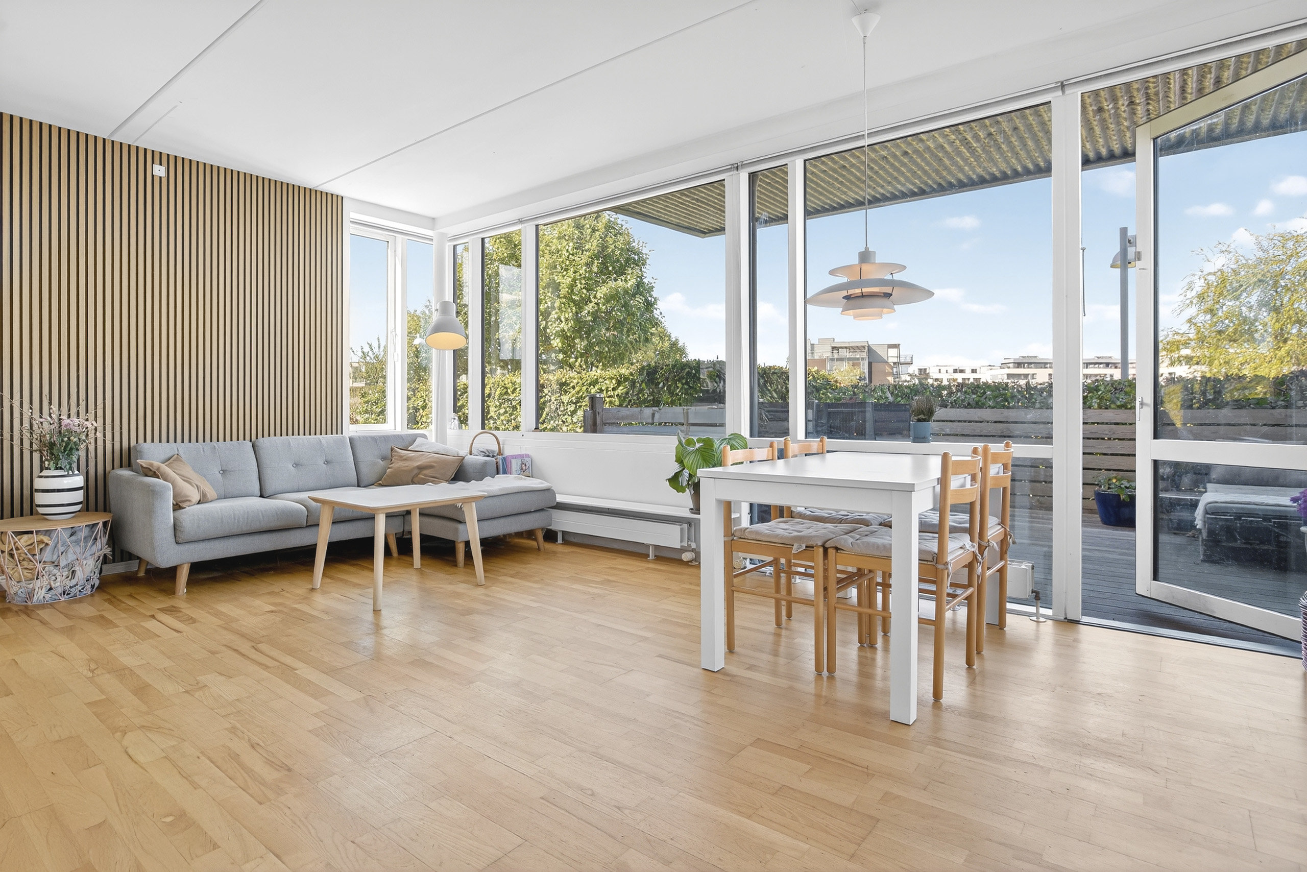 Fremhævet stue billede i fuldskærmstilstand. Billede af Damholmen 18, st.. a., 2760 Måløv