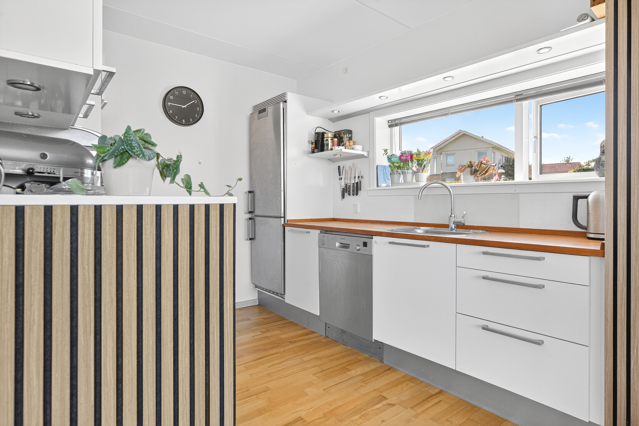 Fremhævet køkken billede i fuldskærmstilstand. Billede af Damholmen 18, st.. a., 2760 Måløv