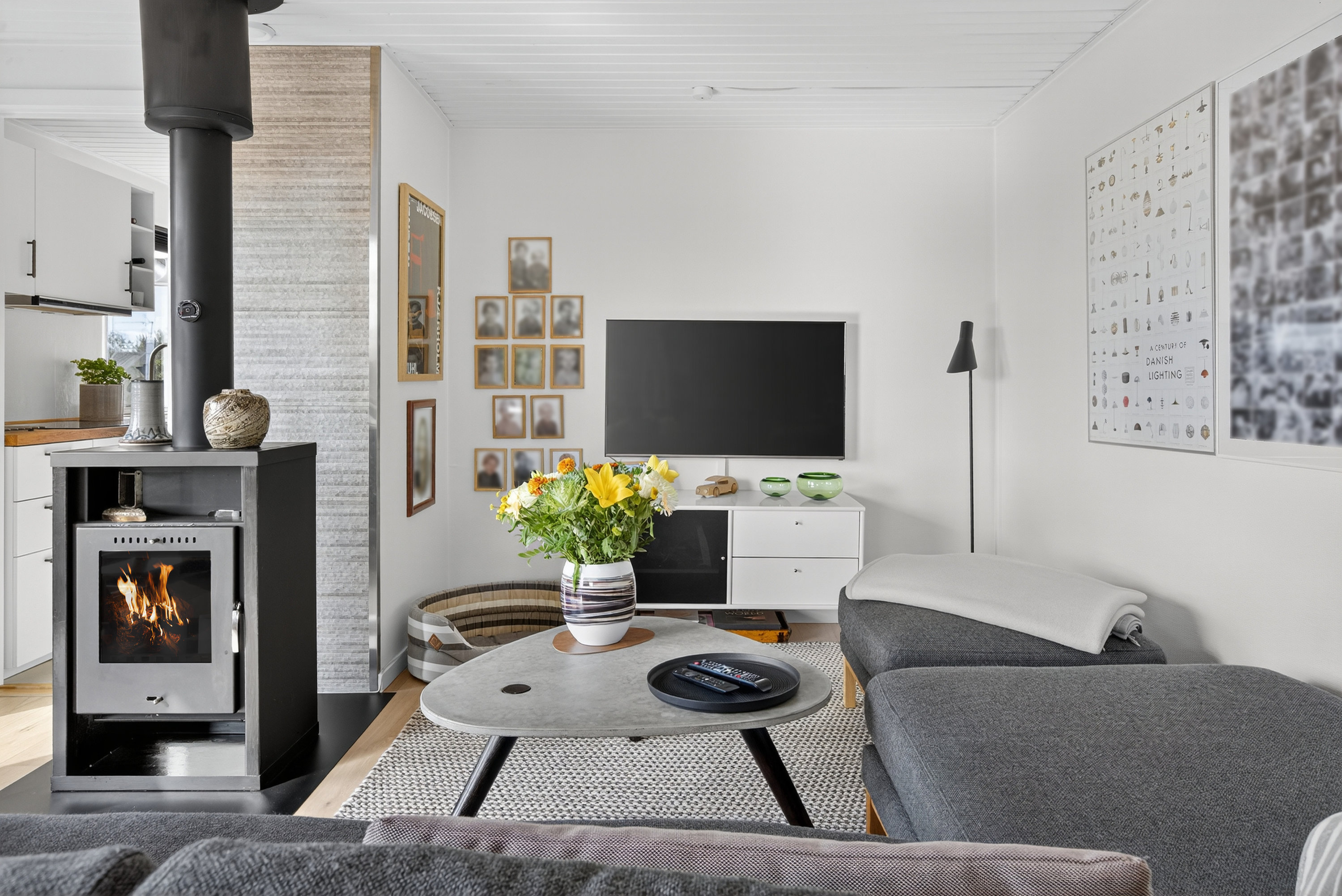 Fremhævet stue billede i fuldskærmstilstand. Billede af Rønstrupvej 143, Of Ågerup, 2750 Ballerup