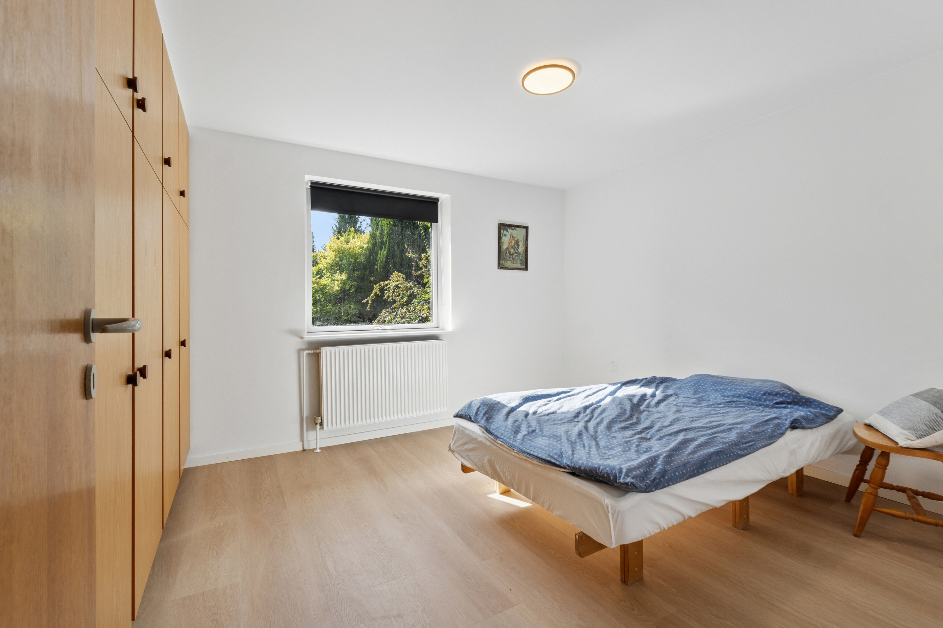 Fremhævet soveværelse billede i fuldskærmstilstand. Billede af Skovvænget 13, 6630 Rødding