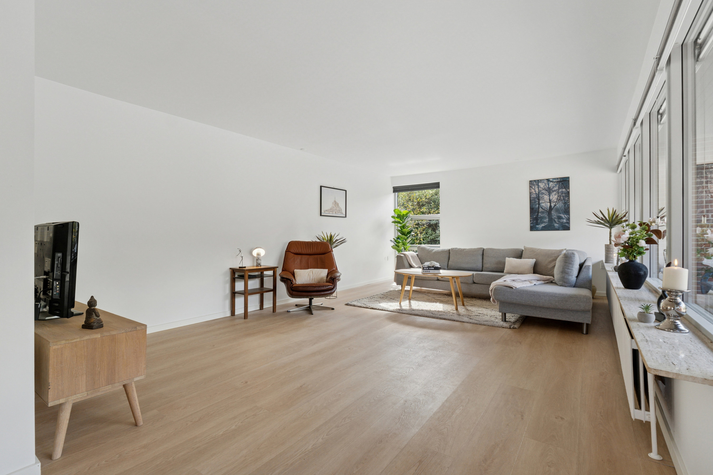 Fremhævet stue billede i fuldskærmstilstand. Billede af Skovvænget 13, 6630 Rødding