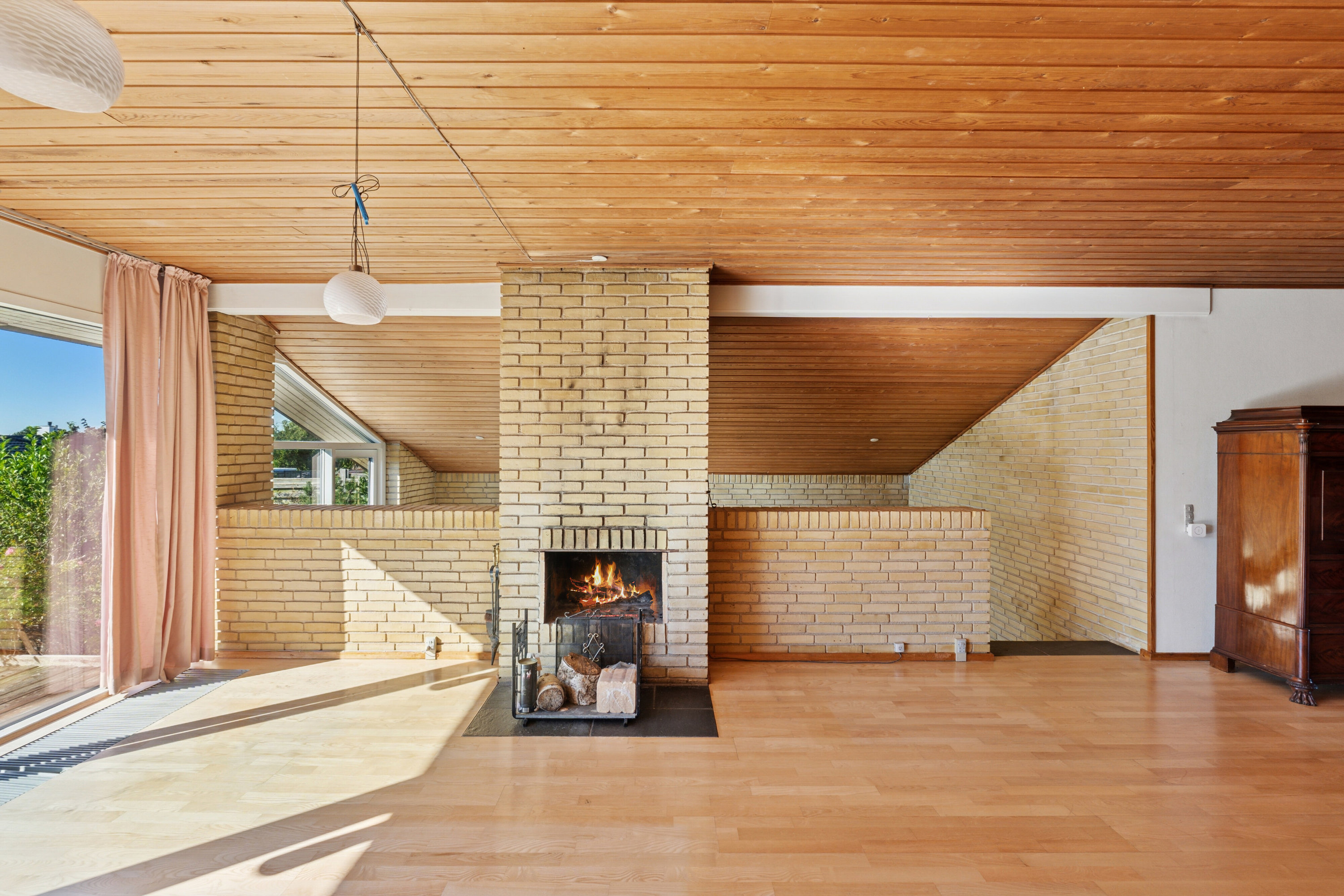 Fremhævet stue billede i fuldskærmstilstand. Billede af Kajakvej 42, 4040 Jyllinge