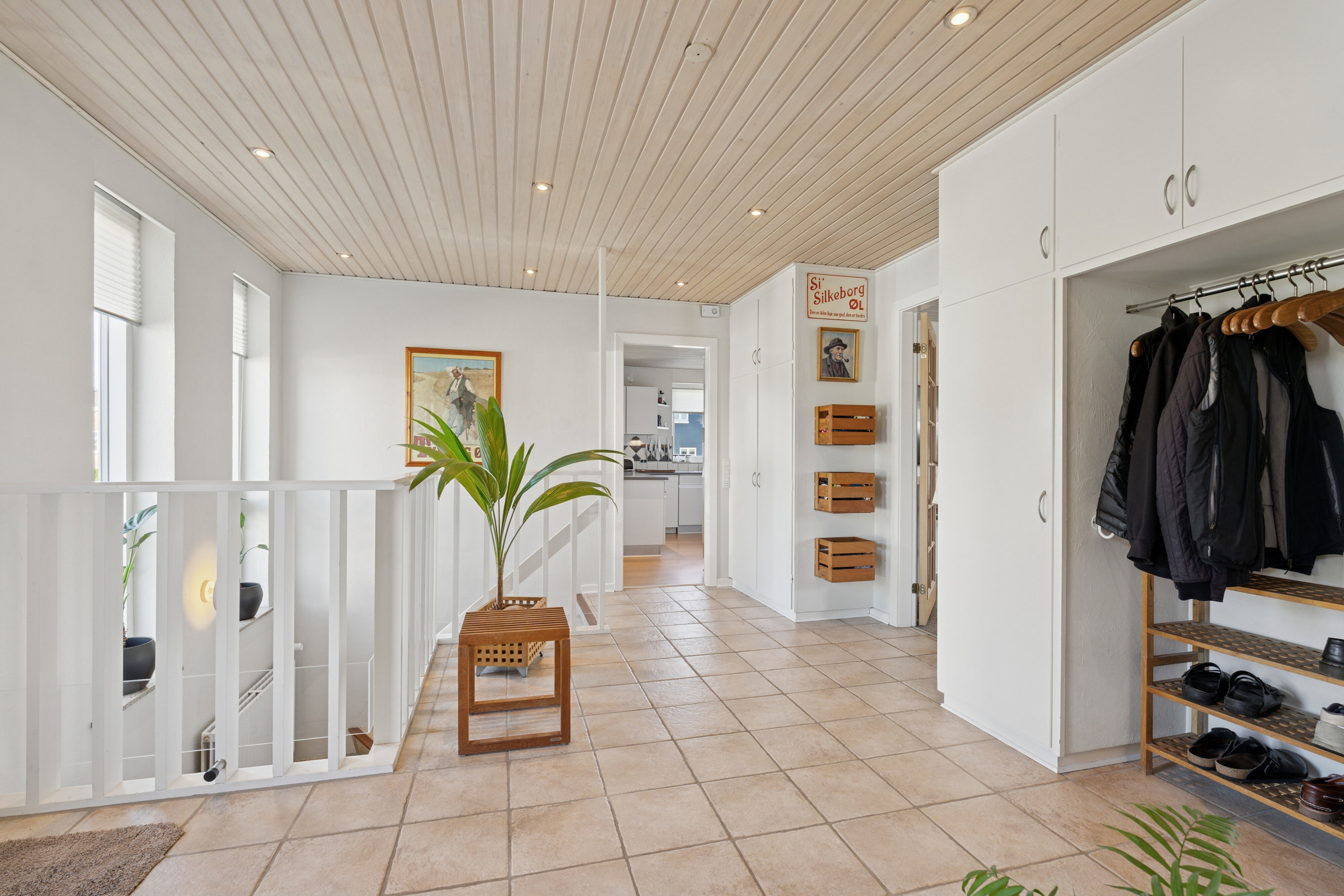 Fremhævet gang billede i fuldskærmstilstand. Billede af Liljevej 1, Vinderslev, 8620 Kjellerup