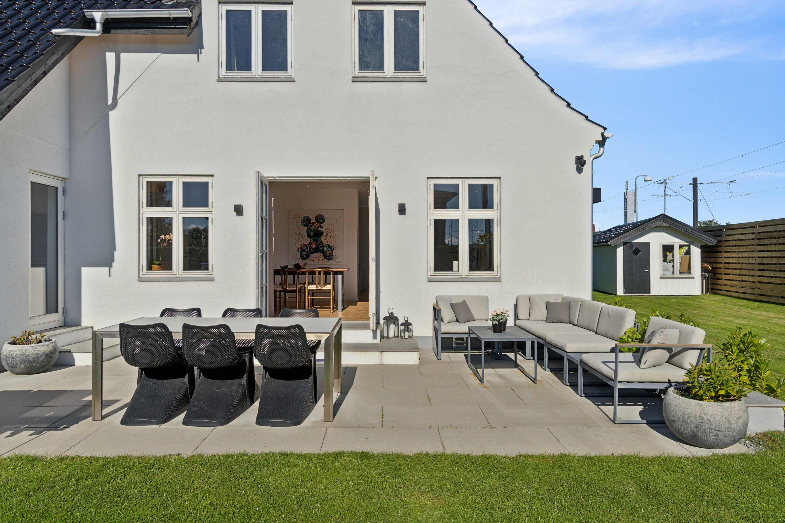 Miniaturebillede 1: terrasse. Billede af Lyngtoftevej 26, 2605 Brøndby